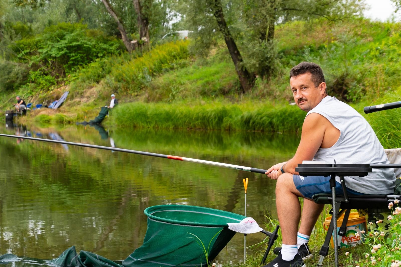 Zdjęcie w galerii na portalu naszraciborz.pl: Taaka ryba! Zawody wędkarskie koła COBEX SGL Racibórz na Dużej Wodzie w Łęgu wiadomości z regionu