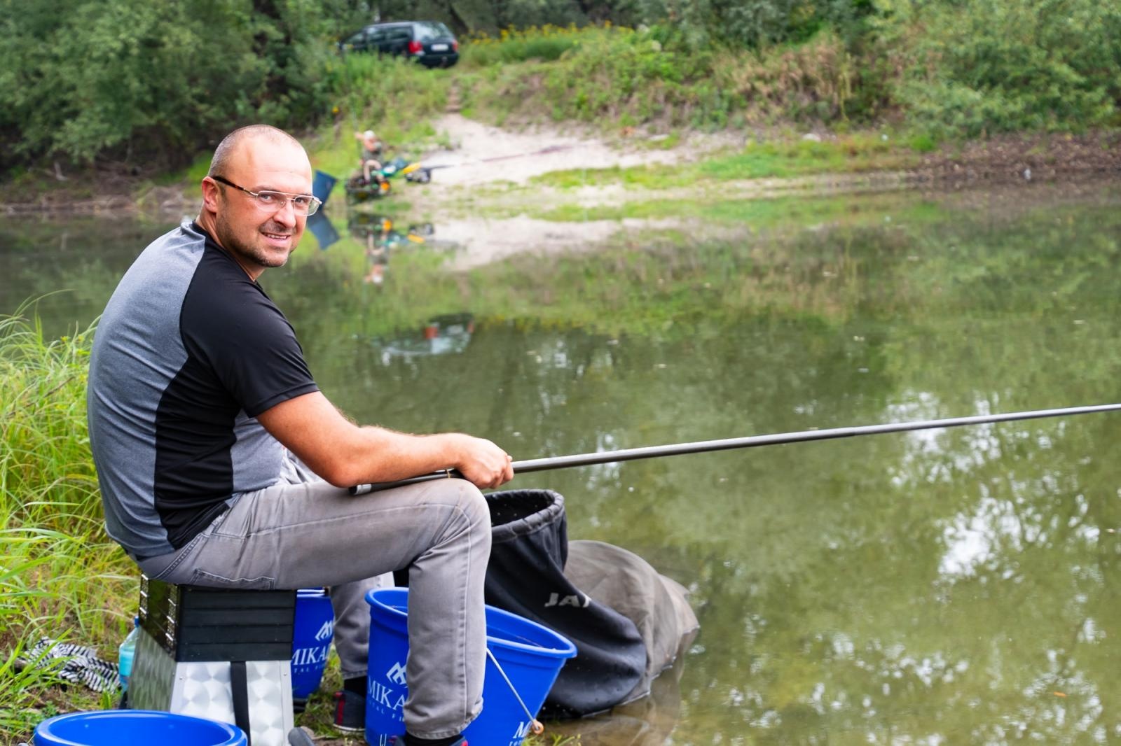 Zdjęcie w galerii na portalu naszraciborz.pl: Taaka ryba! Zawody wędkarskie koła COBEX SGL Racibórz na Dużej Wodzie w Łęgu wiadomości z regionu