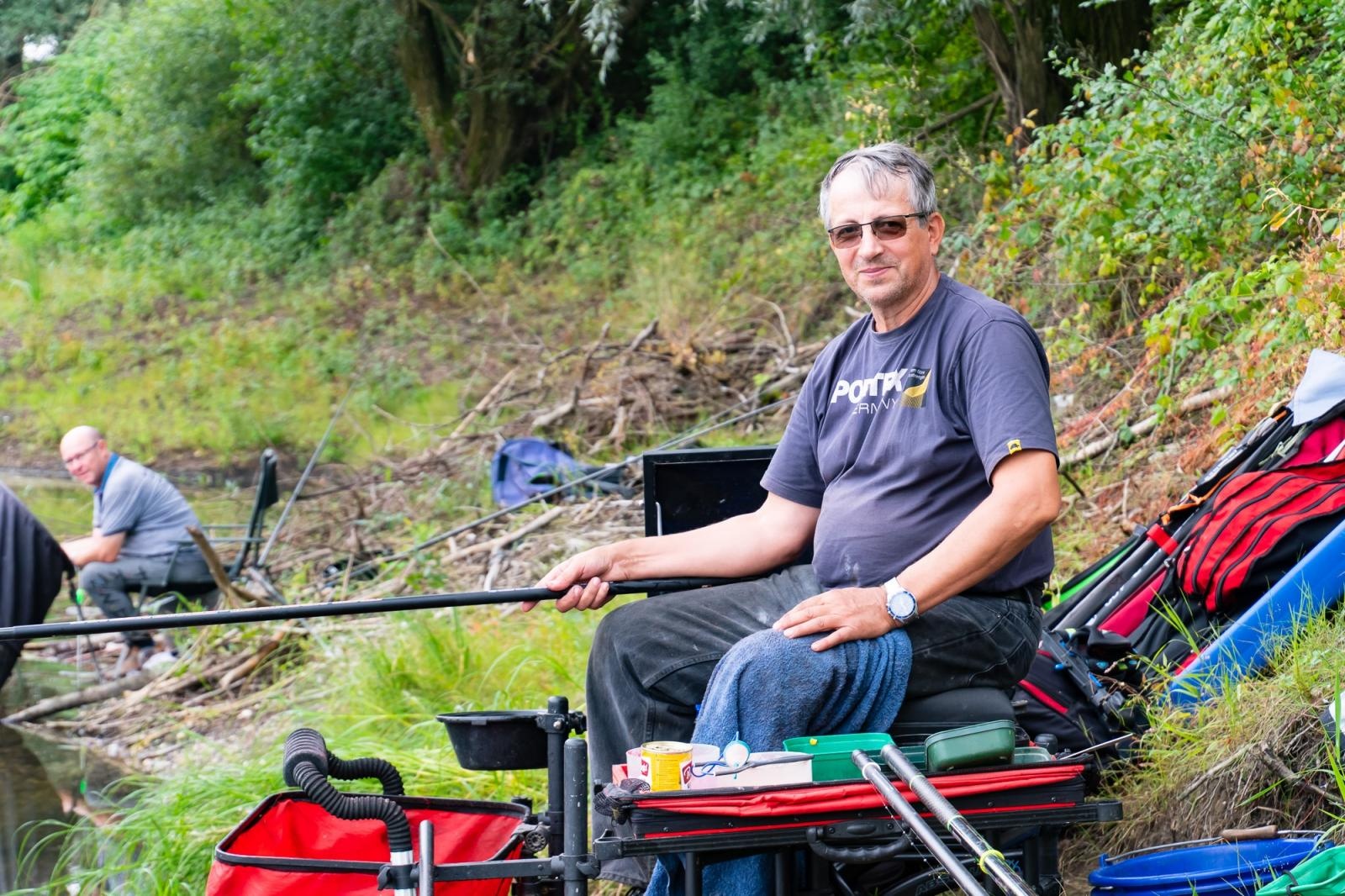 Zdjęcie w galerii na portalu naszraciborz.pl: Taaka ryba! Zawody wędkarskie koła COBEX SGL Racibórz na Dużej Wodzie w Łęgu wiadomości z regionu