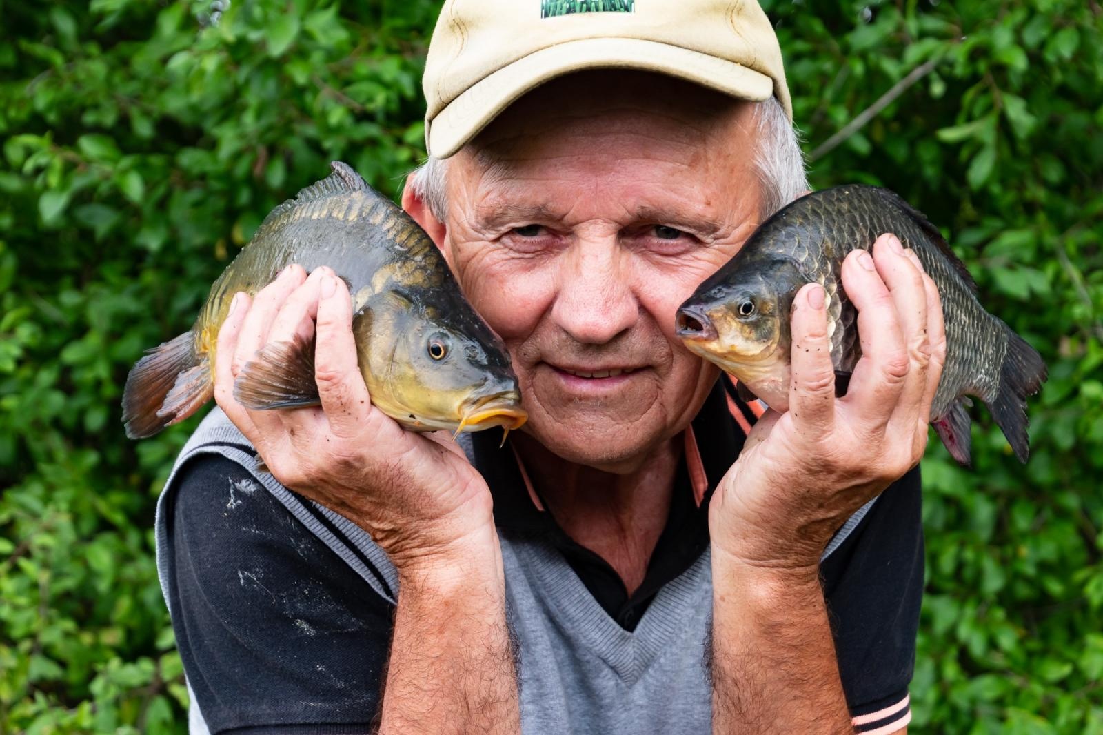 Zdjęcie w galerii na portalu naszraciborz.pl: Taaka ryba! Zawody wędkarskie koła COBEX SGL Racibórz na Dużej Wodzie w Łęgu wiadomości z regionu