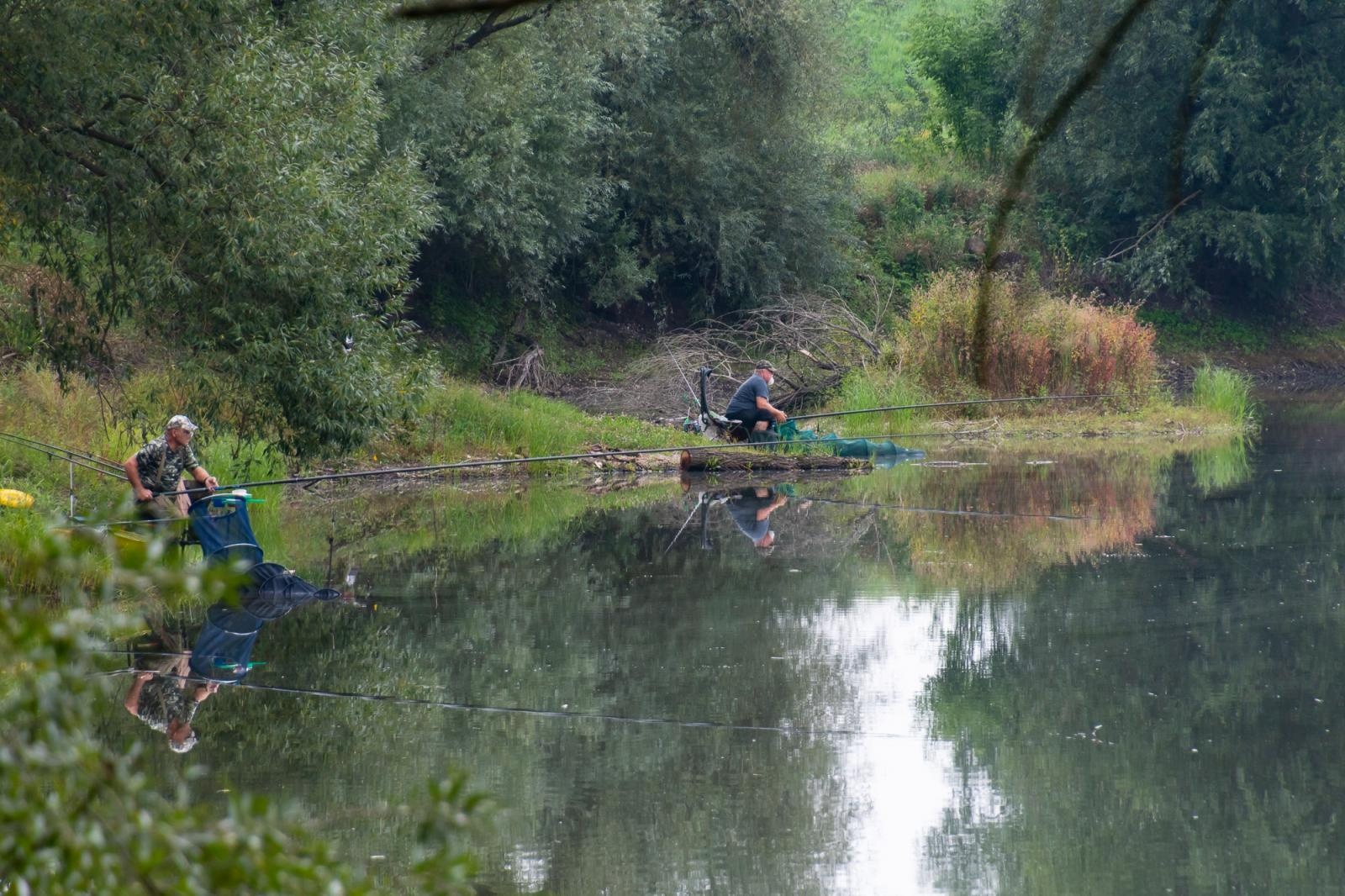 Zdjęcie w galerii na portalu naszraciborz.pl: Taaka ryba! Zawody wędkarskie koła COBEX SGL Racibórz na Dużej Wodzie w Łęgu wiadomości z regionu