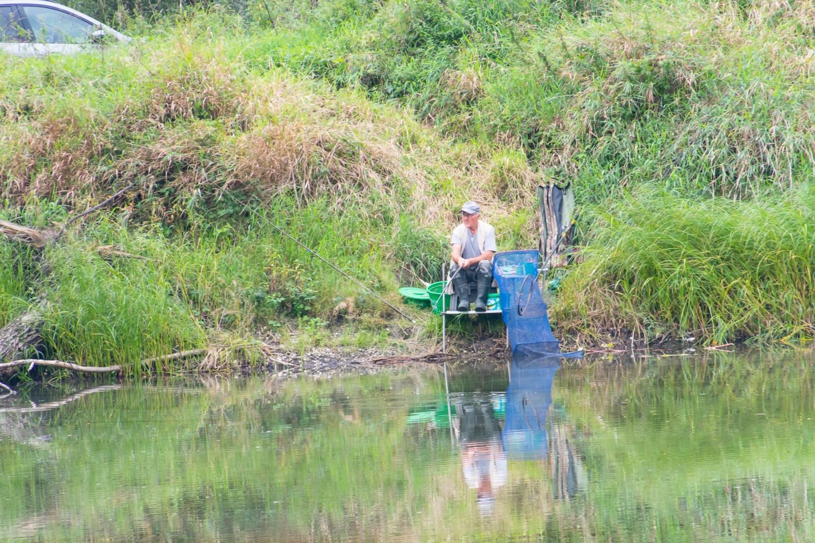 Zdjęcie w galerii na portalu naszraciborz.pl: Taaka ryba! Zawody wędkarskie koła COBEX SGL Racibórz na Dużej Wodzie w Łęgu wiadomości z regionu
