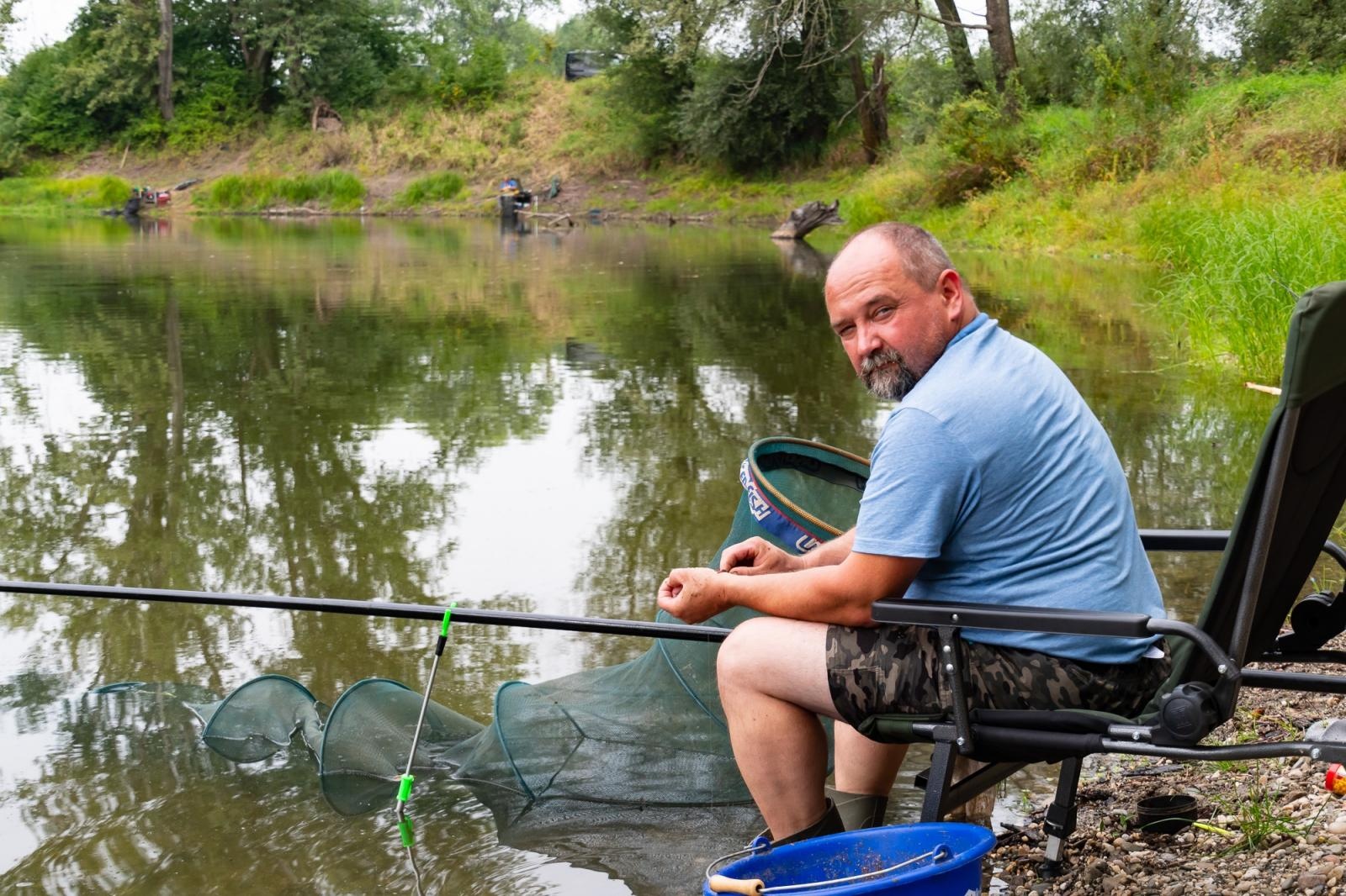 Zdjęcie w galerii na portalu naszraciborz.pl: Taaka ryba! Zawody wędkarskie koła COBEX SGL Racibórz na Dużej Wodzie w Łęgu wiadomości z regionu