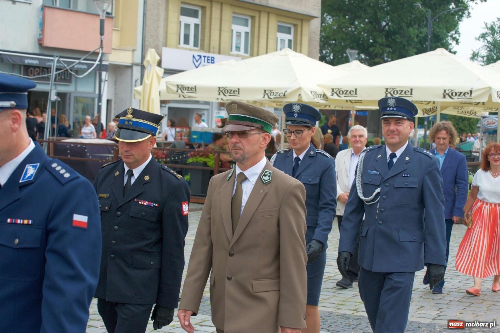 Zdjęcie w galerii na portalu naszraciborz.pl: Przed sądem w Raciborzu posadzono lipę marszałka Piłsudskiego [FOTO i WIDEO] wiadomości z regionu