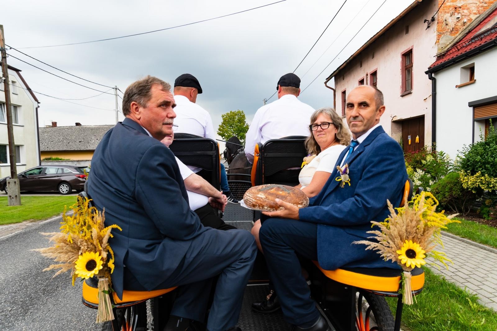 Zdjęcie w galerii na portalu naszraciborz.pl: Dożynki w Cyprzanowie. Kameralnie, religijnie i rodzinnie wiadomości z regionu