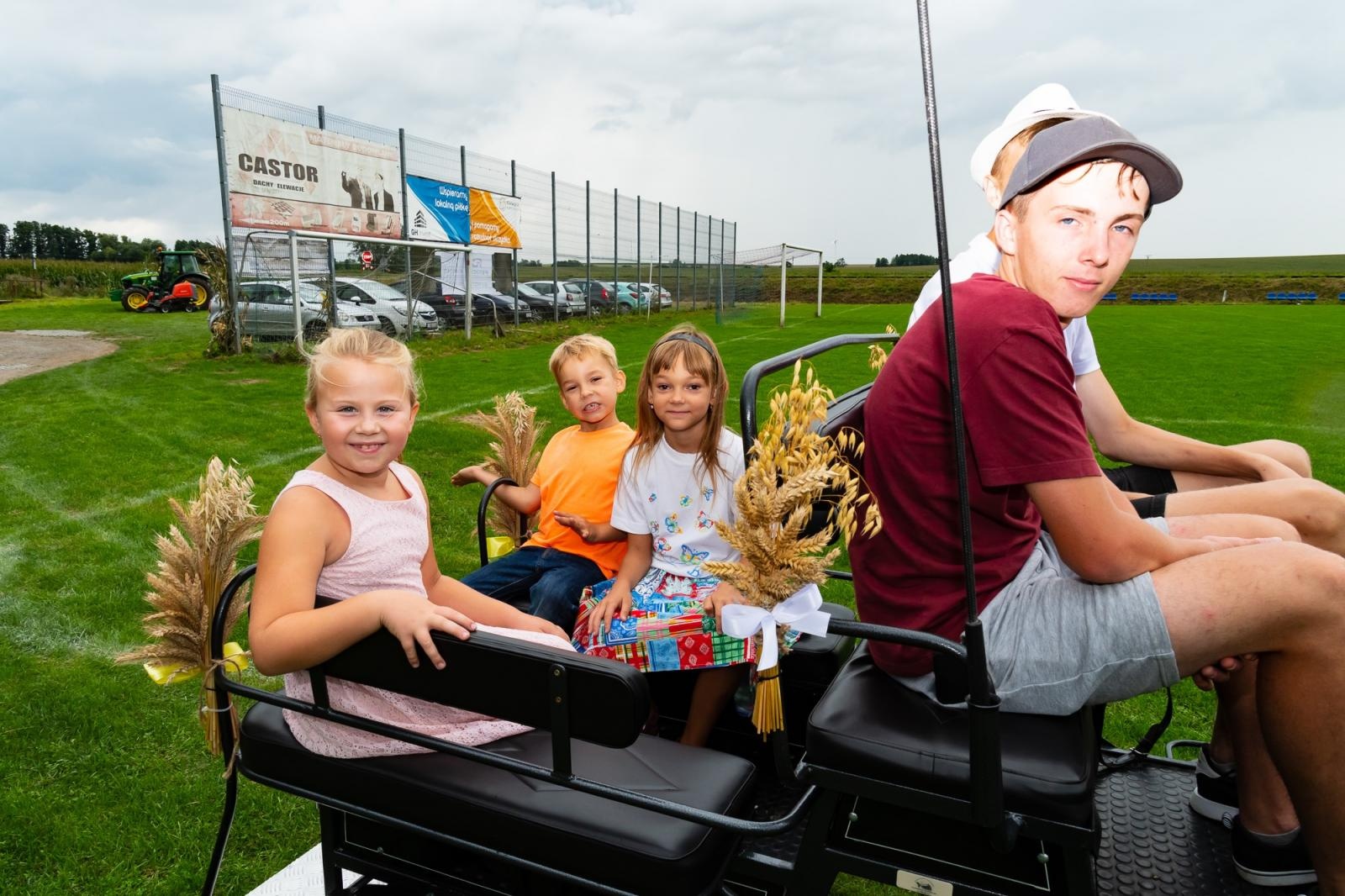 Zdjęcie w galerii na portalu naszraciborz.pl: Dożynki w Cyprzanowie. Kameralnie, religijnie i rodzinnie wiadomości z regionu