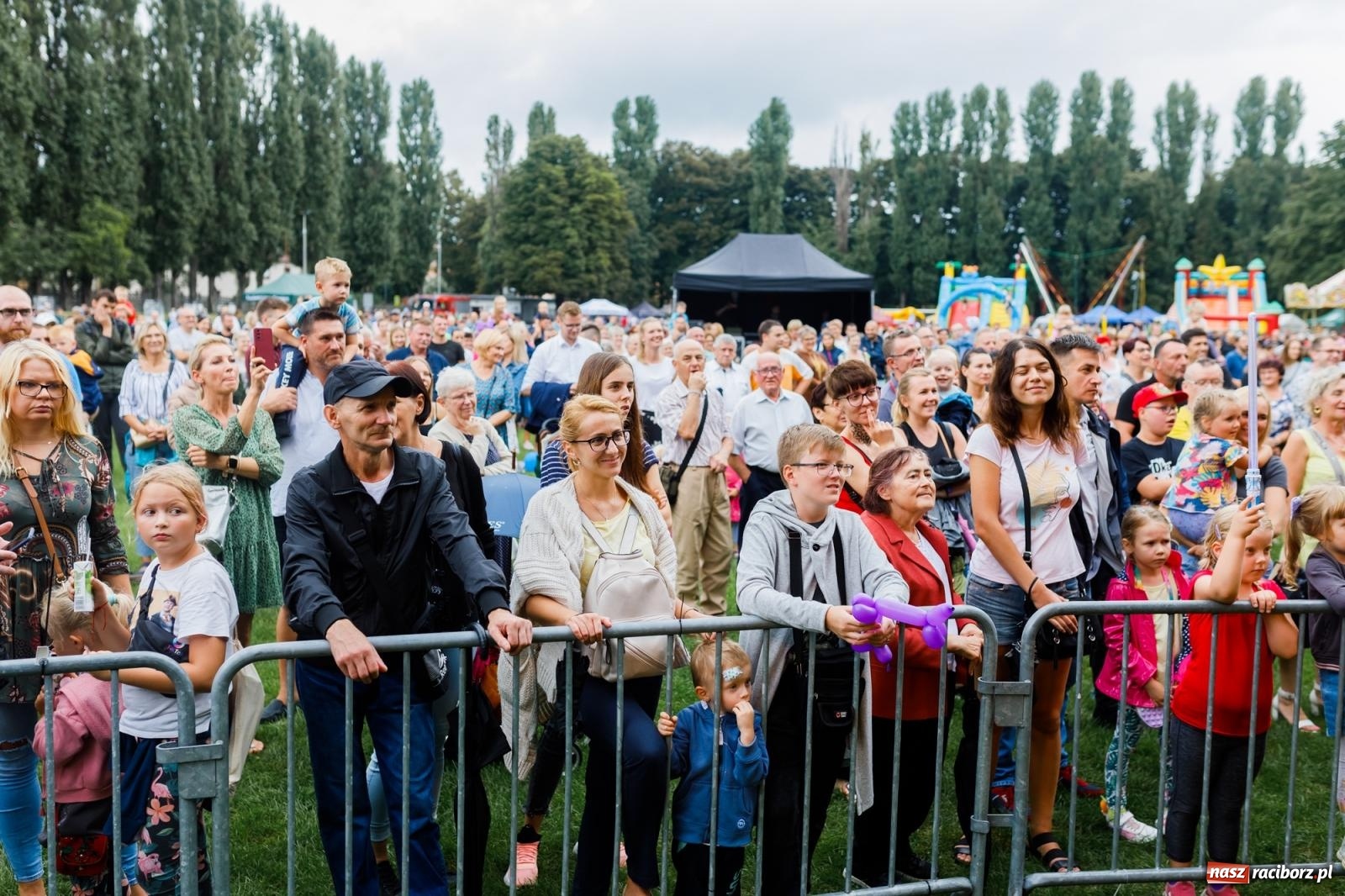 Zdjęcie w galerii na portalu naszraciborz.pl: Arka Noego na pikniku w Raciborzu wiadomości z regionu