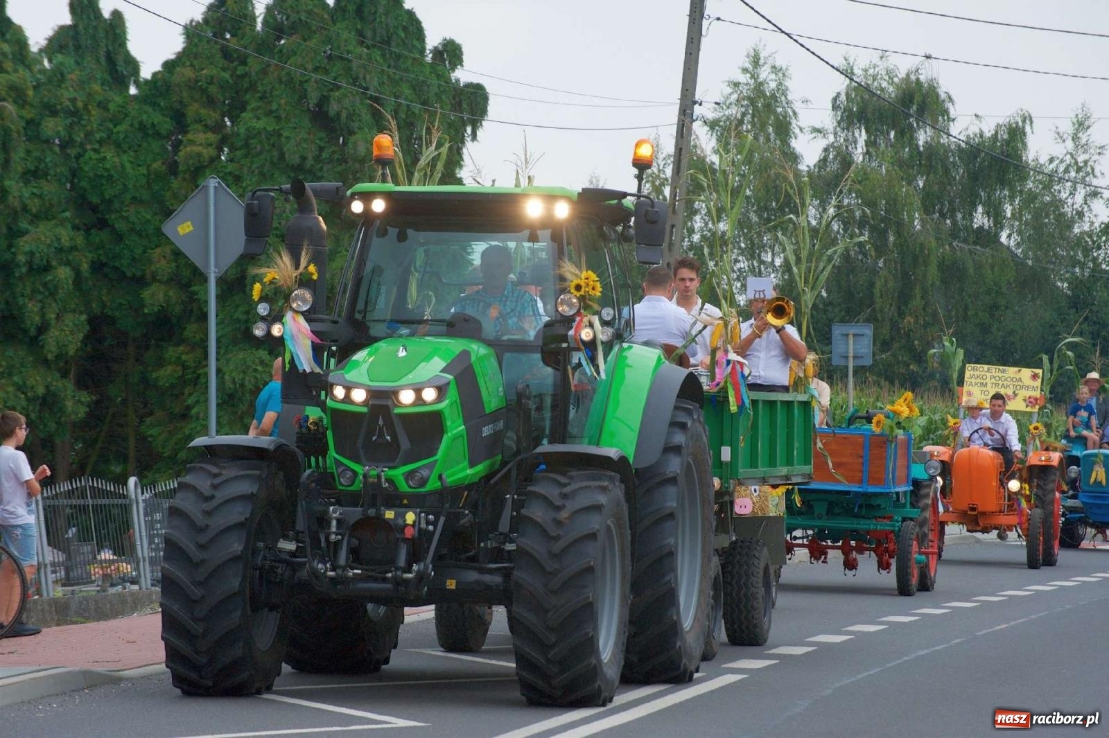 Zdjęcie w galerii na portalu naszraciborz.pl: Co tam się działo! Powiatowe święto plonów na bis [FOTO] wiadomości z regionu
