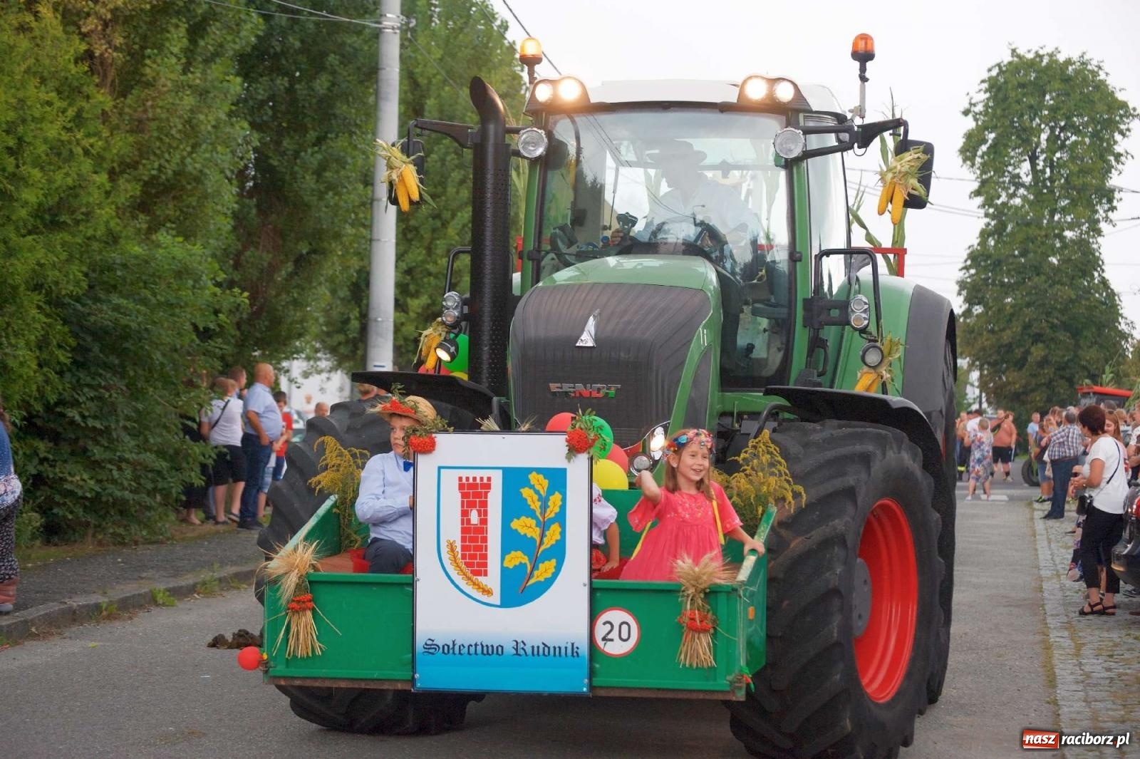 Zdjęcie w galerii na portalu naszraciborz.pl: Co tam się działo! Powiatowe święto plonów na bis [FOTO] wiadomości z regionu