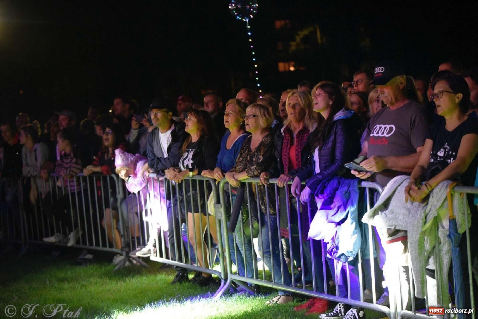 Zdjęcie w galerii na portalu naszraciborz.pl: IRA w Raciborzu. Koncert przyciągnął tłumy [FOTO i WIDEO] wiadomości z regionu