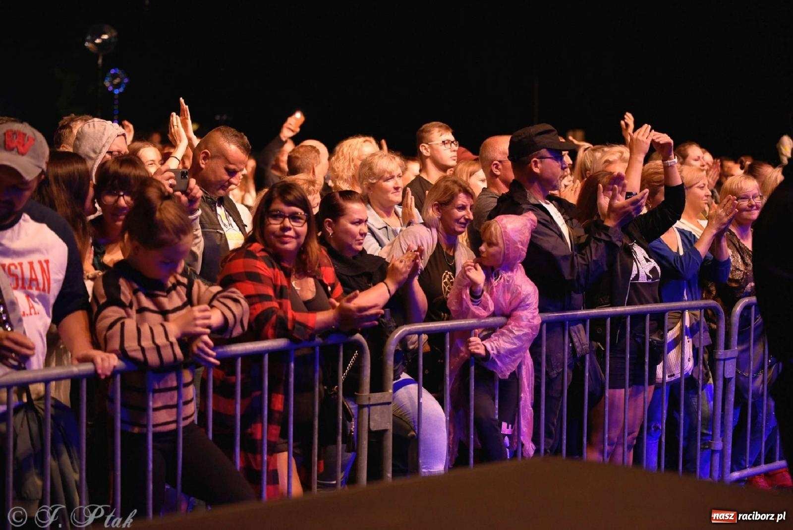 Zdjęcie w galerii na portalu naszraciborz.pl: IRA w Raciborzu. Koncert przyciągnął tłumy [FOTO i WIDEO] wiadomości z regionu