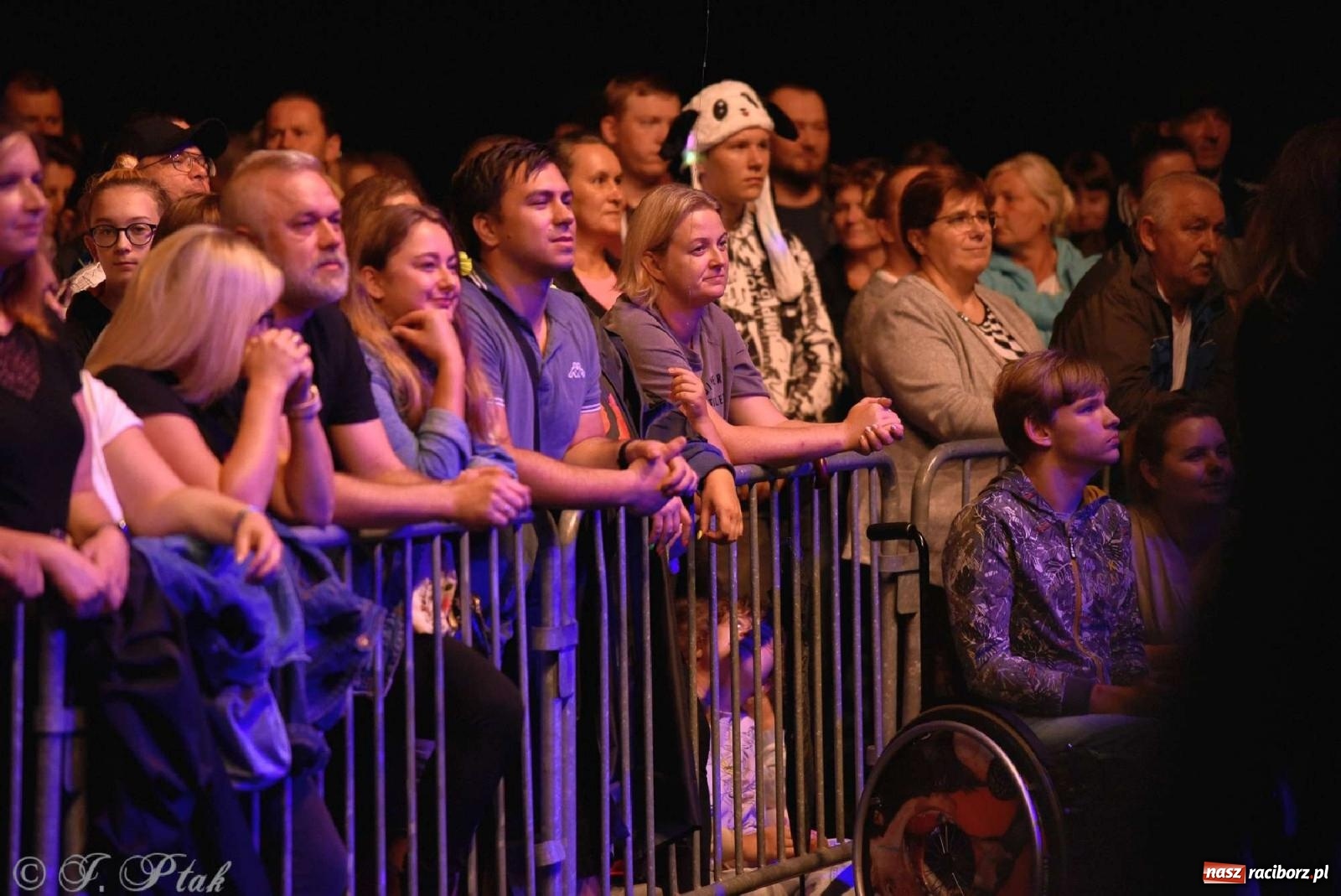 Zdjęcie w galerii na portalu naszraciborz.pl: IRA w Raciborzu. Koncert przyciągnął tłumy [FOTO i WIDEO] wiadomości z regionu