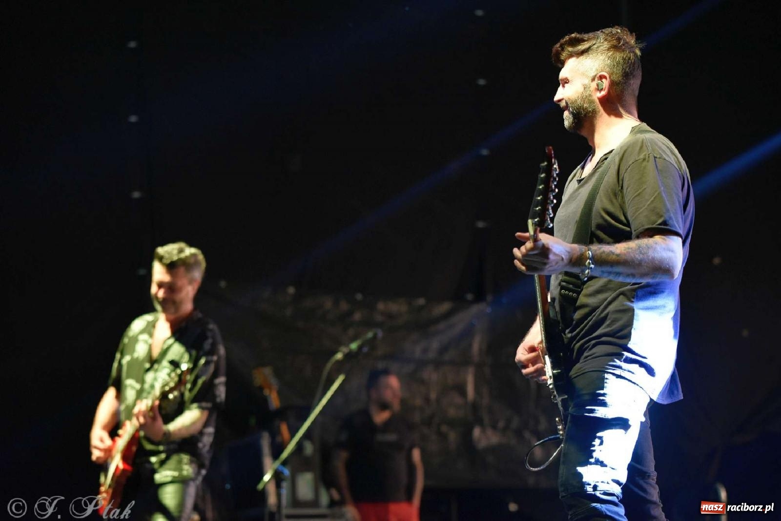 Zdjęcie w galerii na portalu naszraciborz.pl: IRA w Raciborzu. Koncert przyciągnął tłumy [FOTO i WIDEO] wiadomości z regionu