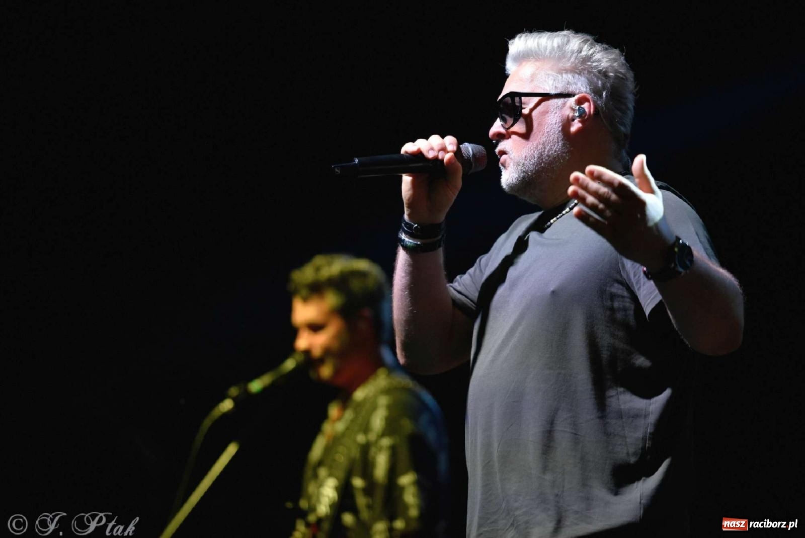 Zdjęcie w galerii na portalu naszraciborz.pl: IRA w Raciborzu. Koncert przyciągnął tłumy [FOTO i WIDEO] wiadomości z regionu