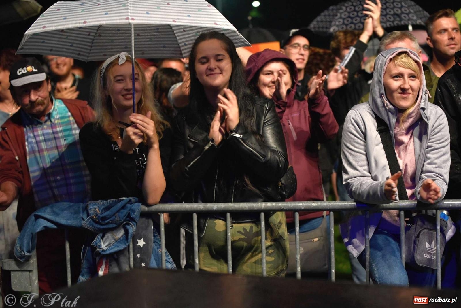 Zdjęcie w galerii na portalu naszraciborz.pl: IRA w Raciborzu. Koncert przyciągnął tłumy [FOTO i WIDEO] wiadomości z regionu