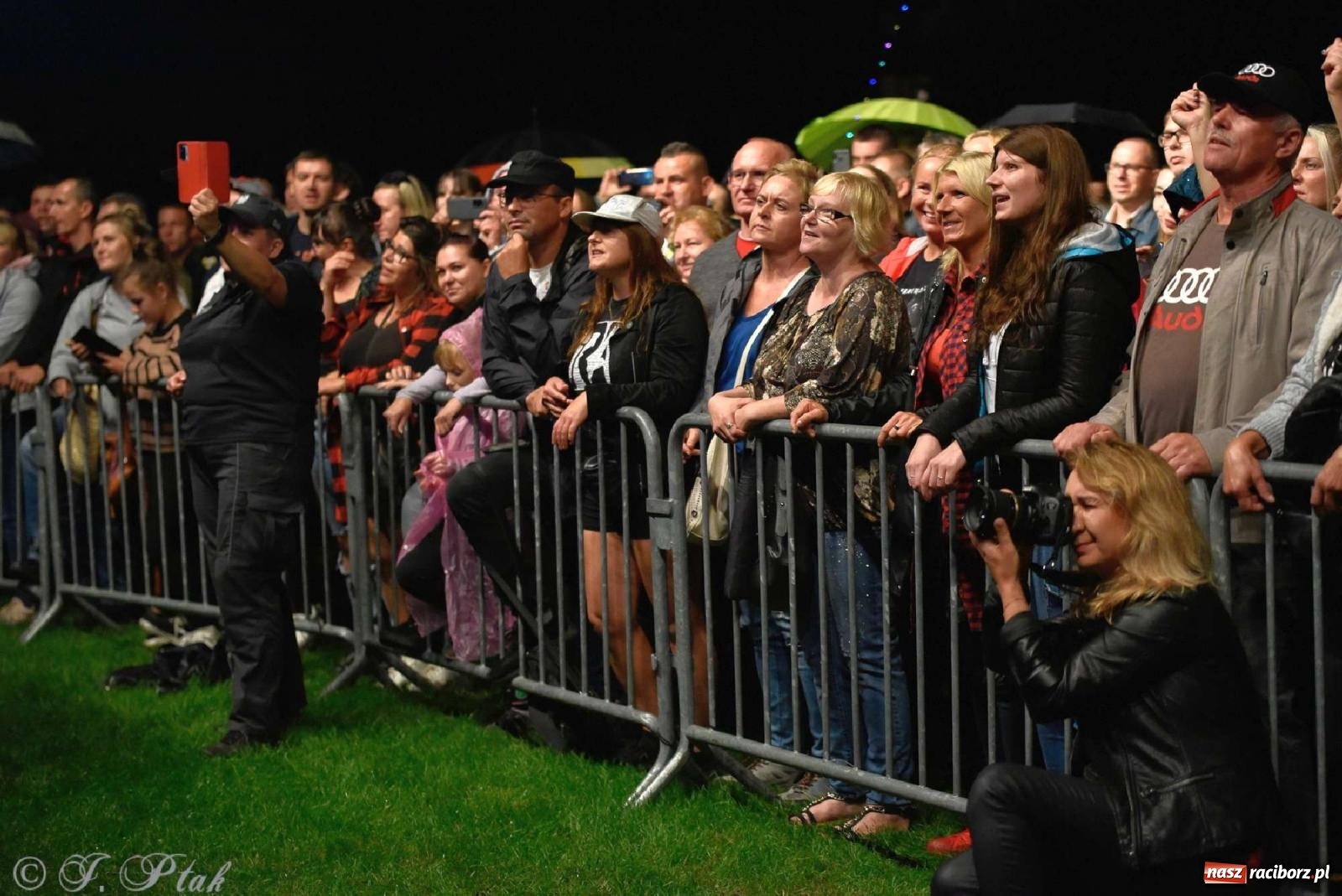 Zdjęcie w galerii na portalu naszraciborz.pl: IRA w Raciborzu. Koncert przyciągnął tłumy [FOTO i WIDEO] wiadomości z regionu
