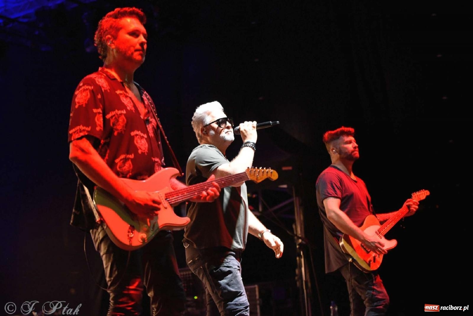 Zdjęcie w galerii na portalu naszraciborz.pl: IRA w Raciborzu. Koncert przyciągnął tłumy [FOTO i WIDEO] wiadomości z regionu