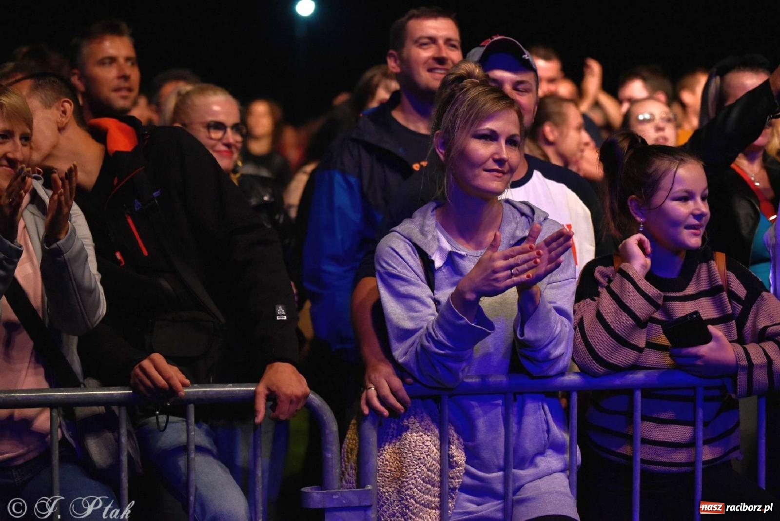 Zdjęcie w galerii na portalu naszraciborz.pl: IRA w Raciborzu. Koncert przyciągnął tłumy [FOTO i WIDEO] wiadomości z regionu