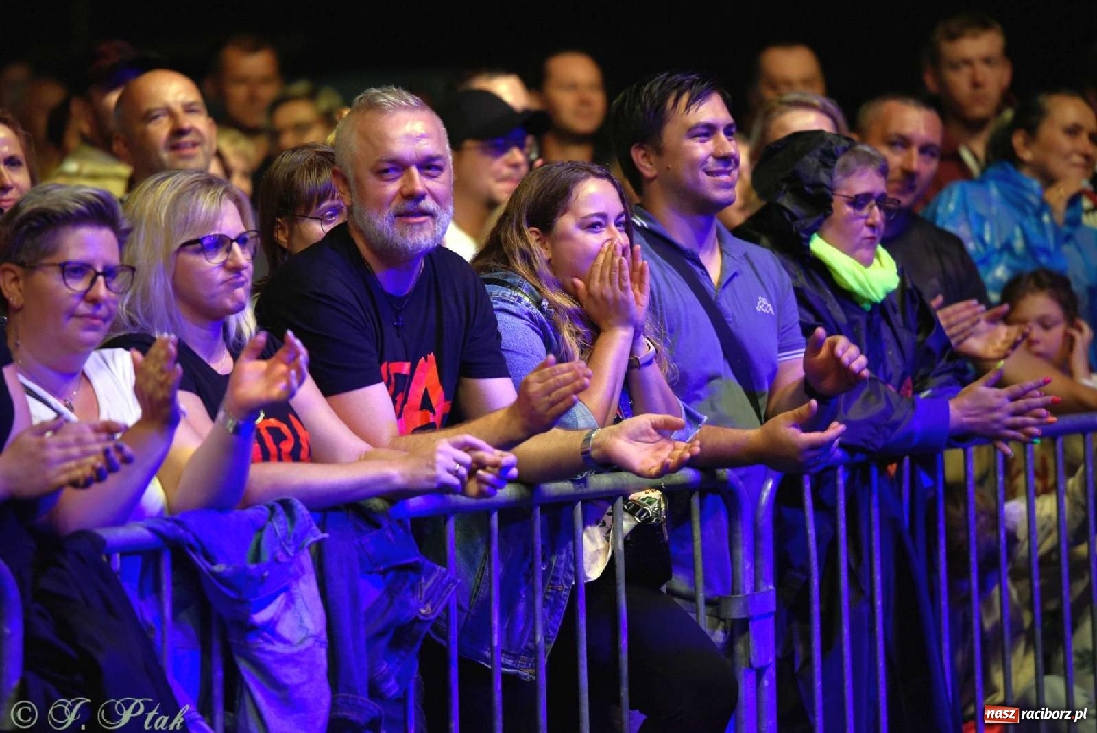 Zdjęcie w galerii na portalu naszraciborz.pl: IRA w Raciborzu. Koncert przyciągnął tłumy [FOTO i WIDEO] wiadomości z regionu