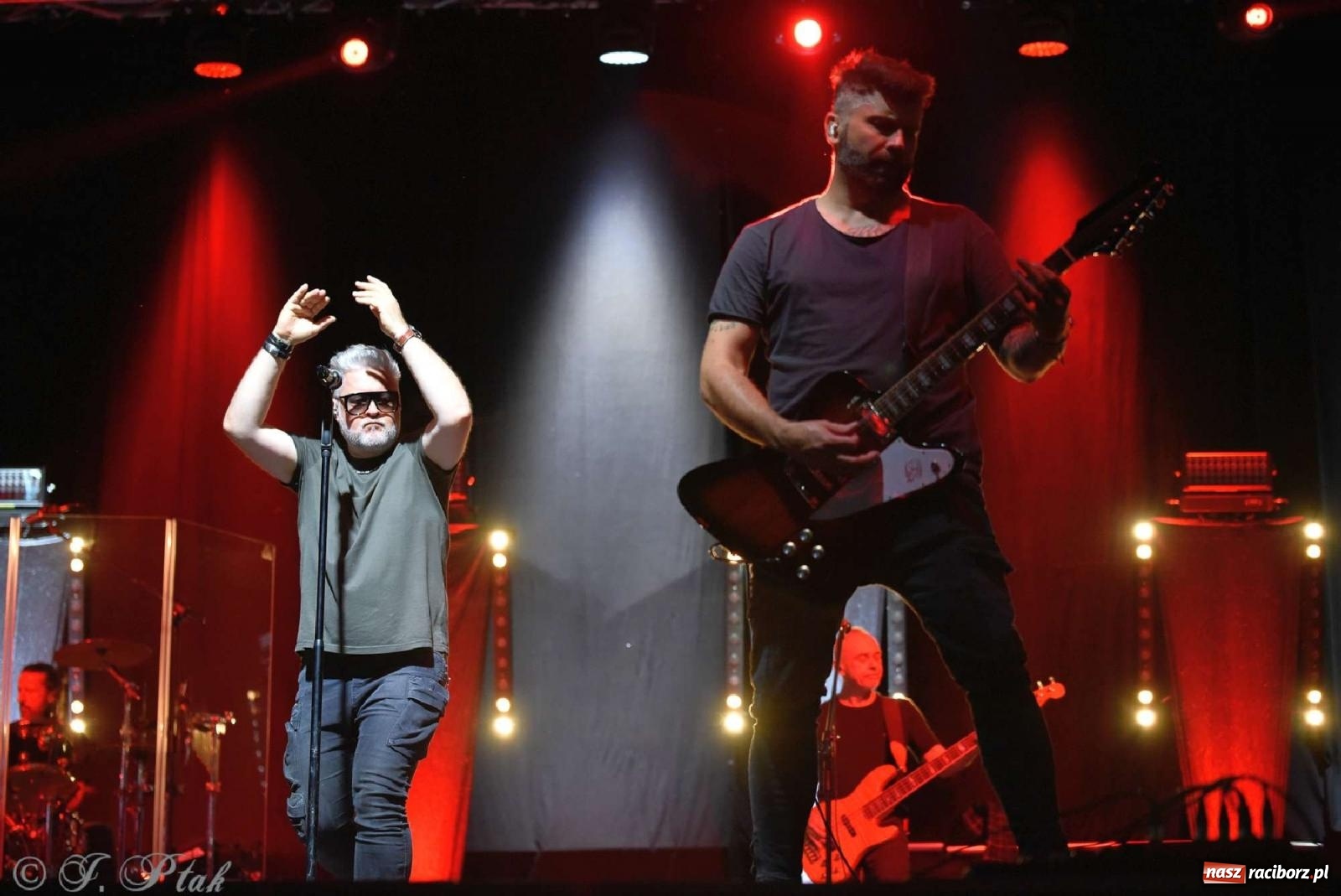 Zdjęcie w galerii na portalu naszraciborz.pl: IRA w Raciborzu. Koncert przyciągnął tłumy [FOTO i WIDEO] wiadomości z regionu