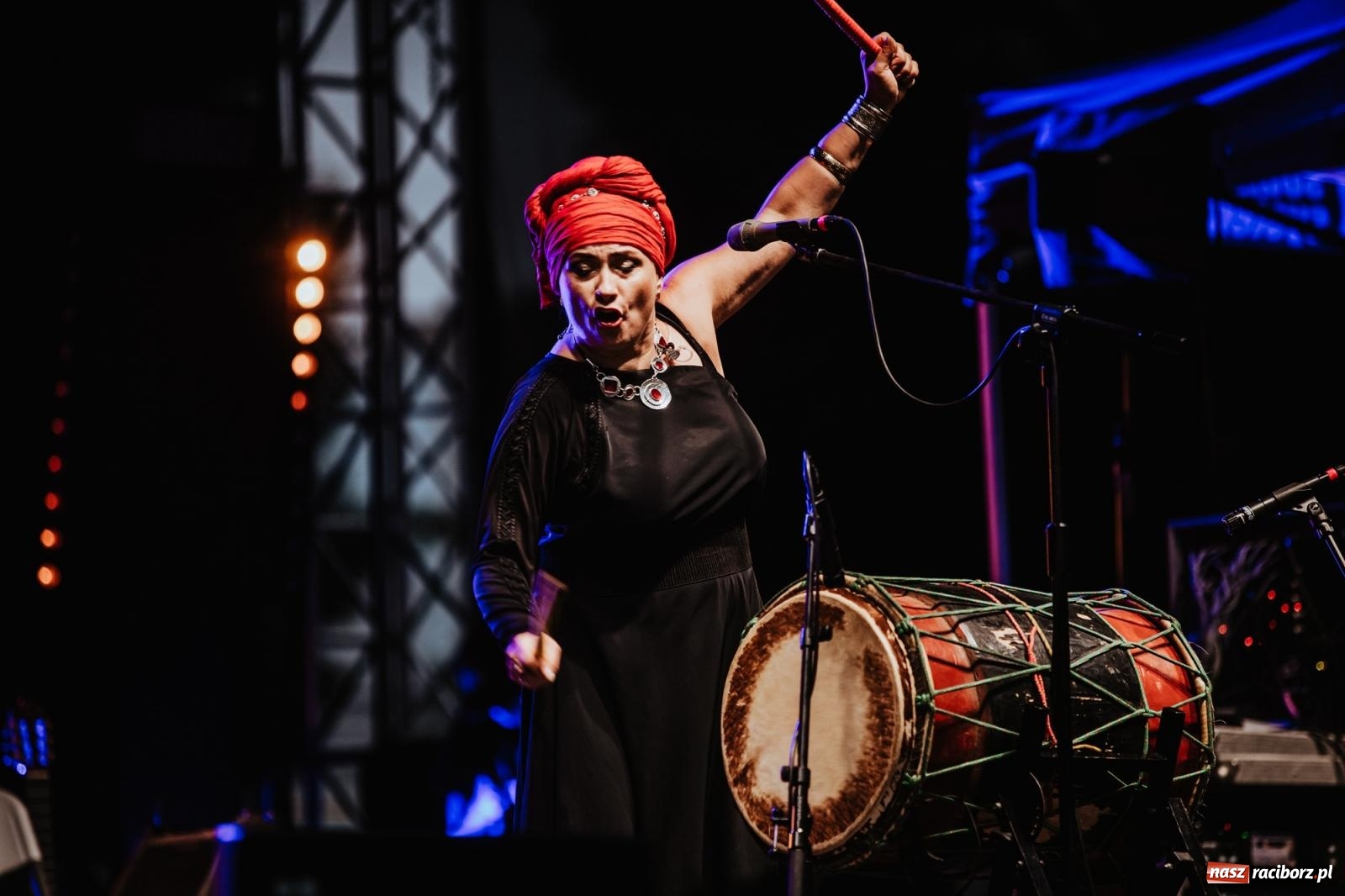 Zdjęcie w galerii na portalu naszraciborz.pl: Dikanda. Muzyka czterech stron świata w Raciborzu wiadomości z regionu