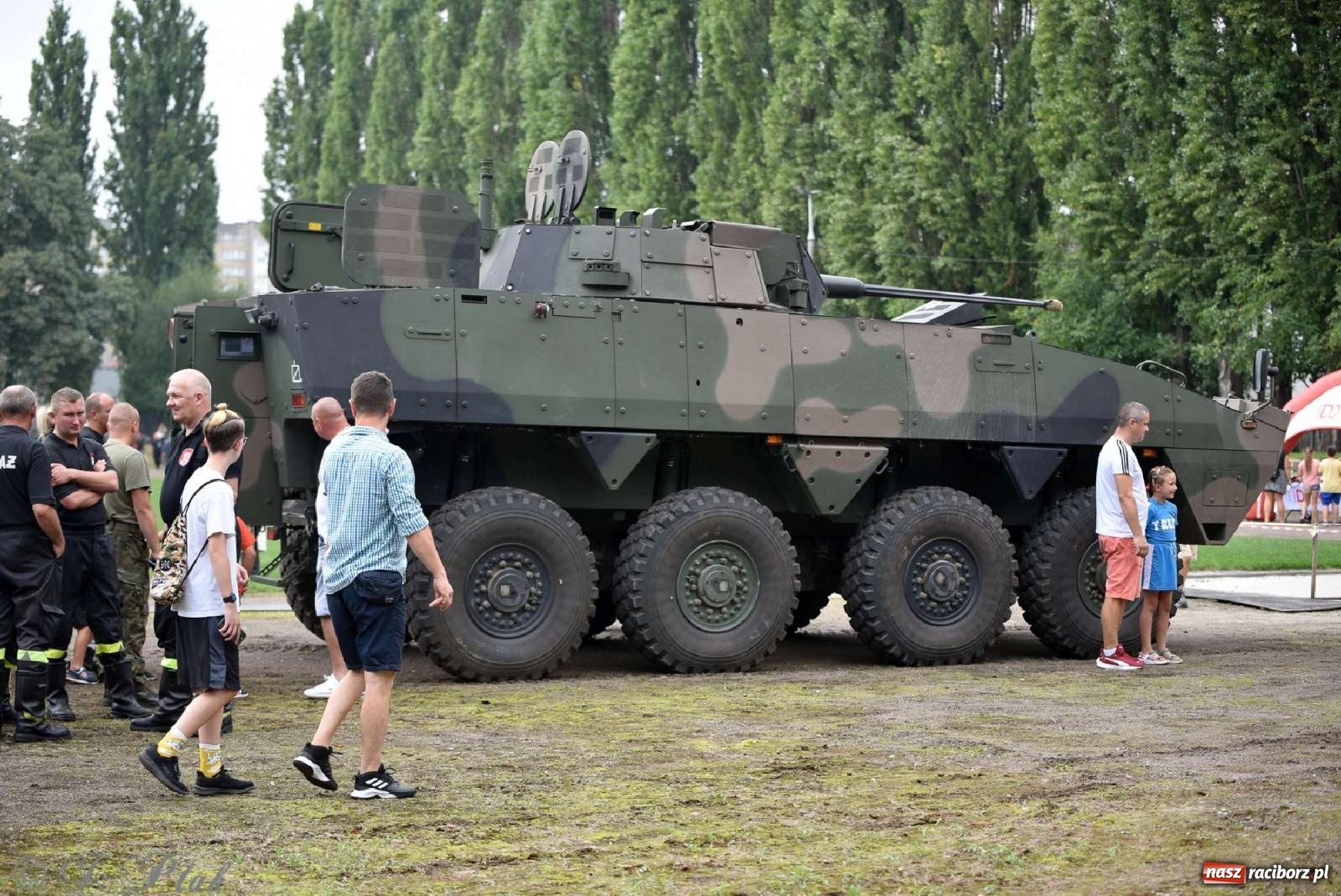 Zdjęcie w galerii na portalu naszraciborz.pl: Raciborska niedziela z mundurem przyciągnęła całe rodziny [FOTO i WIDEO] wiadomości z regionu