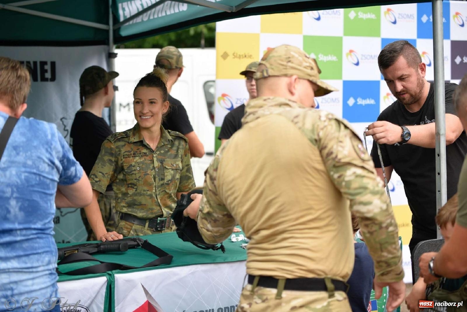 Zdjęcie w galerii na portalu naszraciborz.pl: Raciborska niedziela z mundurem przyciągnęła całe rodziny [FOTO i WIDEO] wiadomości z regionu