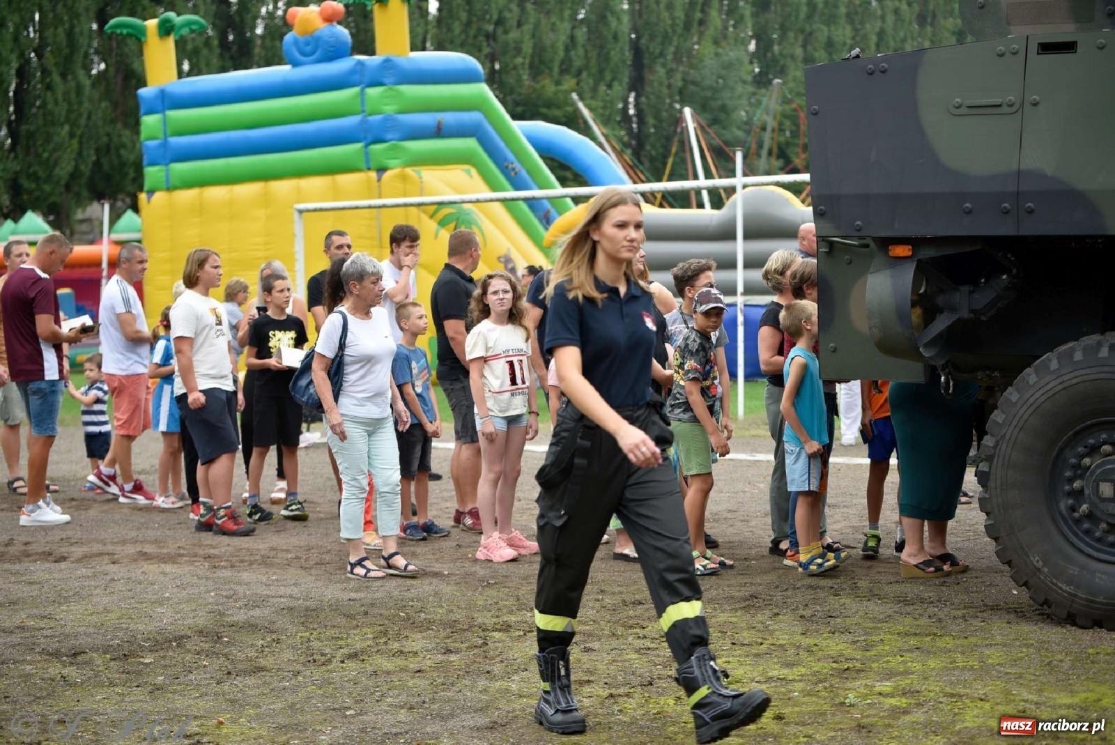 Zdjęcie w galerii na portalu naszraciborz.pl: Raciborska niedziela z mundurem przyciągnęła całe rodziny [FOTO i WIDEO] wiadomości z regionu