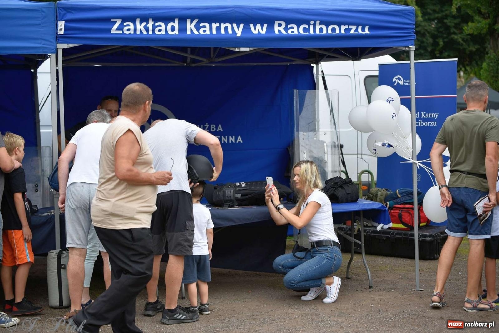 Zdjęcie w galerii na portalu naszraciborz.pl: Raciborska niedziela z mundurem przyciągnęła całe rodziny [FOTO i WIDEO] wiadomości z regionu
