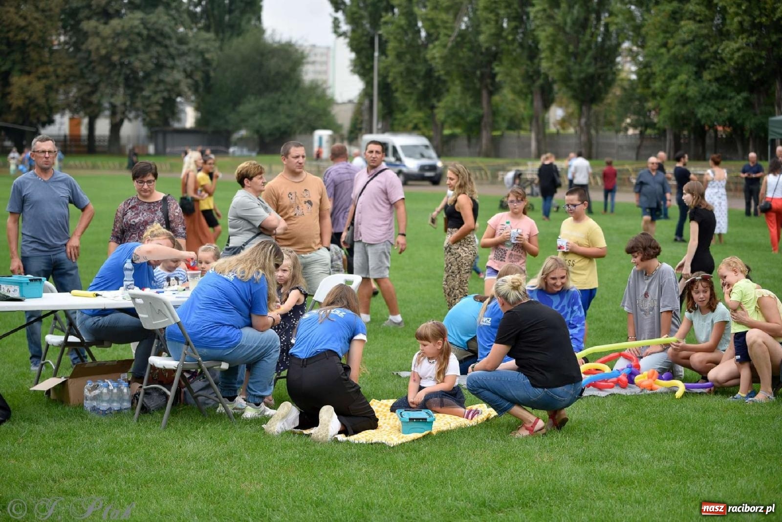 Zdjęcie w galerii na portalu naszraciborz.pl: Raciborska niedziela z mundurem przyciągnęła całe rodziny [FOTO i WIDEO] wiadomości z regionu