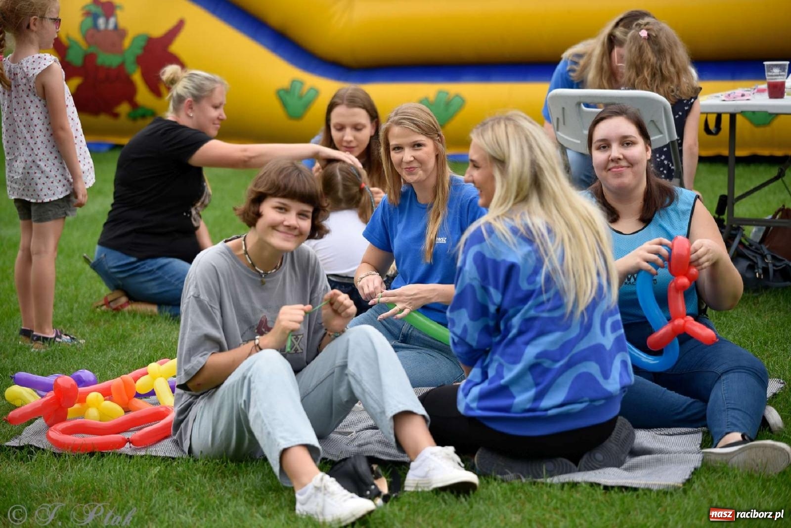 Zdjęcie w galerii na portalu naszraciborz.pl: Raciborska niedziela z mundurem przyciągnęła całe rodziny [FOTO i WIDEO] wiadomości z regionu