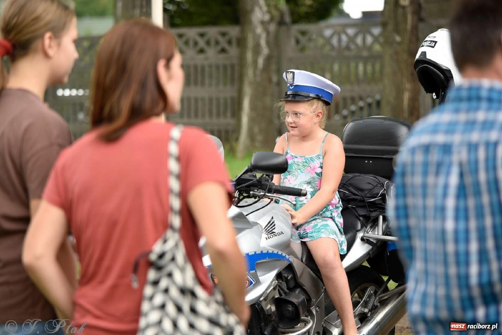 Zdjęcie w galerii na portalu naszraciborz.pl: Raciborska niedziela z mundurem przyciągnęła całe rodziny [FOTO i WIDEO] wiadomości z regionu
