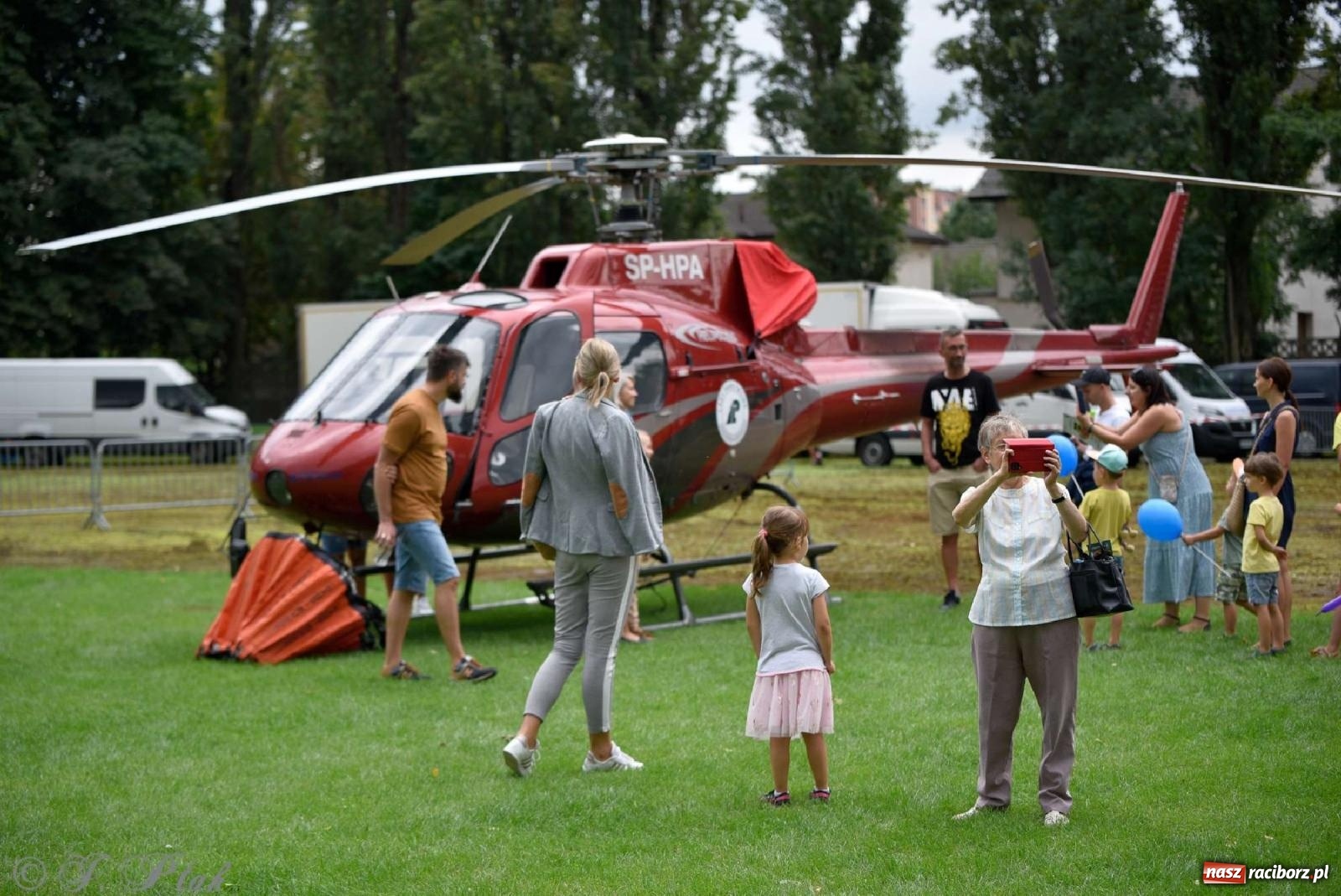 Zdjęcie w galerii na portalu naszraciborz.pl: Raciborska niedziela z mundurem przyciągnęła całe rodziny [FOTO i WIDEO] wiadomości z regionu