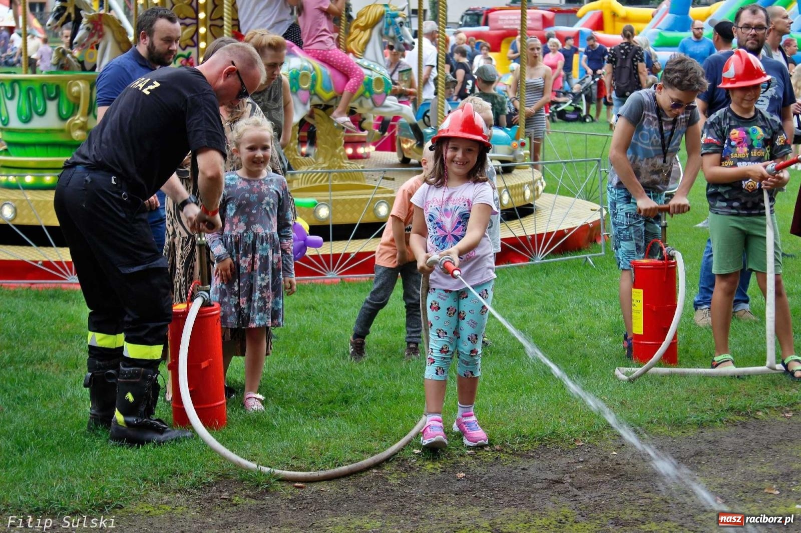 Zdjęcie w galerii na portalu naszraciborz.pl: Raciborska niedziela z mundurem przyciągnęła całe rodziny [FOTO i WIDEO] wiadomości z regionu