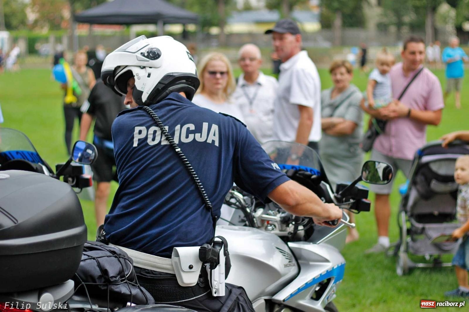 Zdjęcie w galerii na portalu naszraciborz.pl: Raciborska niedziela z mundurem przyciągnęła całe rodziny [FOTO i WIDEO] wiadomości z regionu