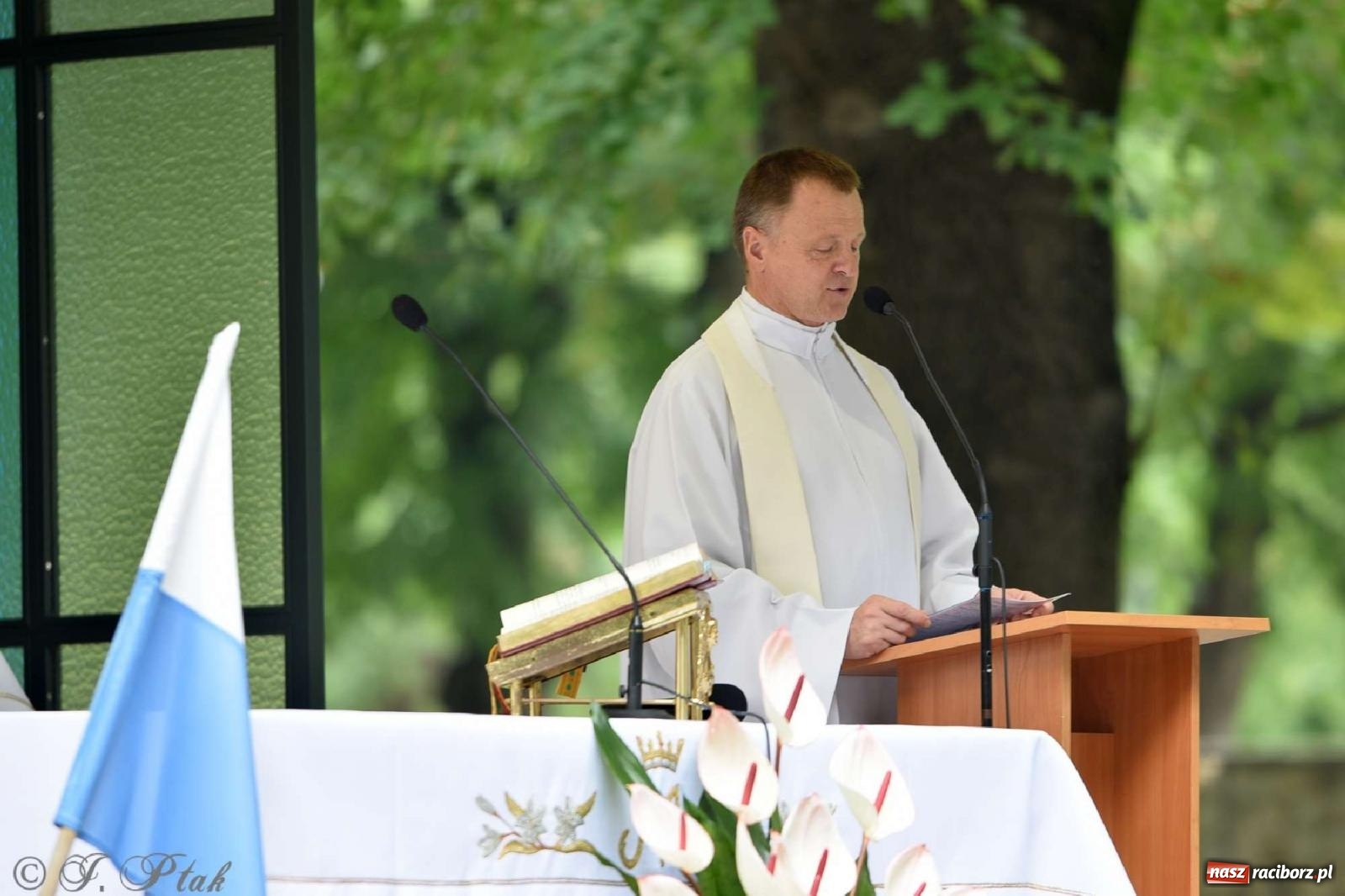 Zdjęcie w galerii na portalu naszraciborz.pl: Parafia Matki Bożej uczciła 90-lecie koronacji cudownego obrazu Raciborskiej Pani [FOTO] wiadomości z regionu