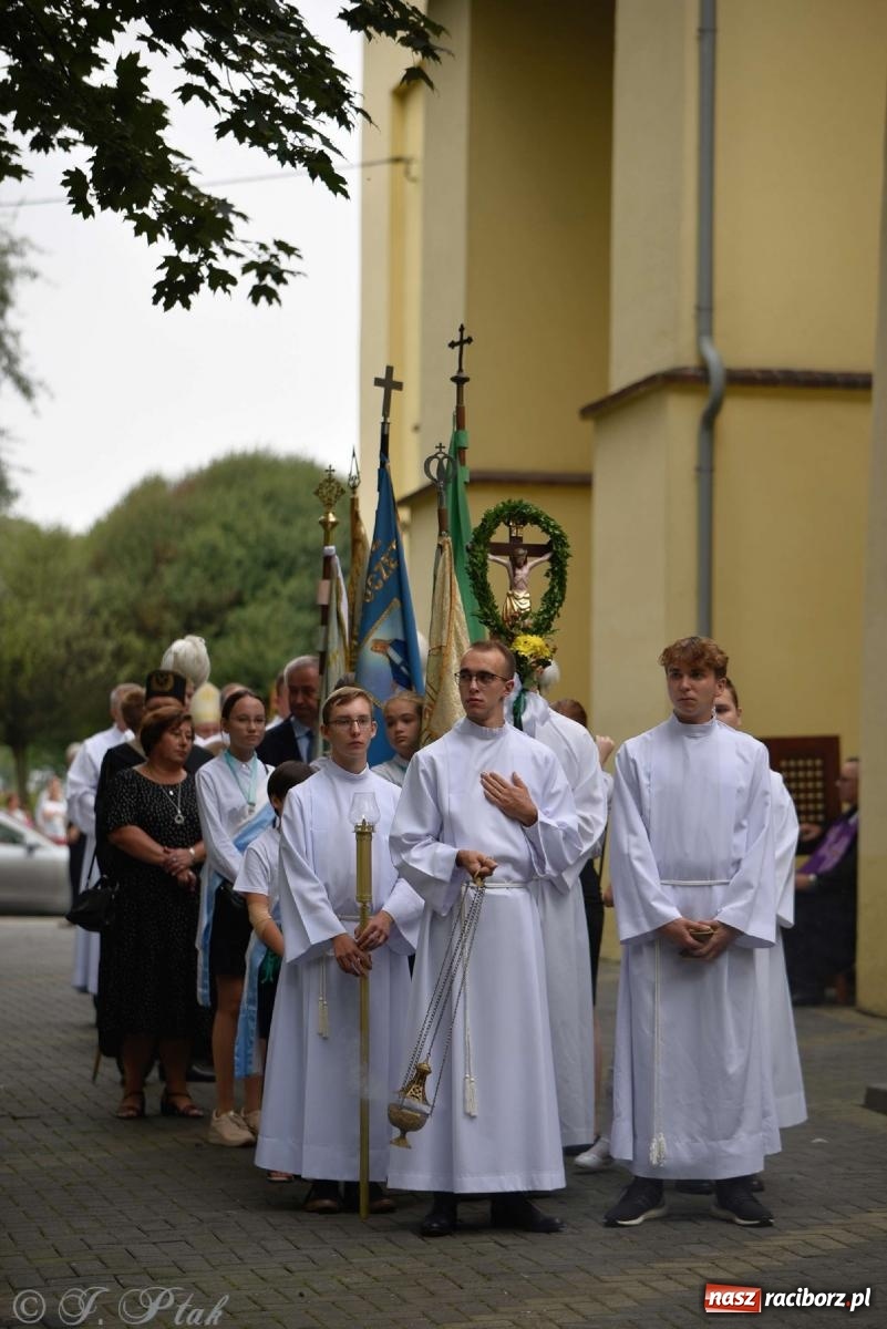 Zdjęcie w galerii na portalu naszraciborz.pl: Parafia Matki Bożej uczciła 90-lecie koronacji cudownego obrazu Raciborskiej Pani [FOTO] wiadomości z regionu