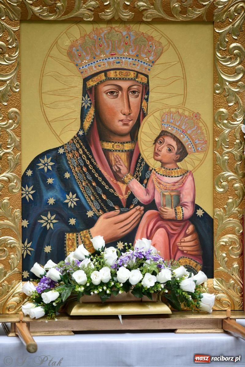 Zdjęcie w galerii na portalu naszraciborz.pl: Parafia Matki Bożej uczciła 90-lecie koronacji cudownego obrazu Raciborskiej Pani [FOTO] wiadomości z regionu