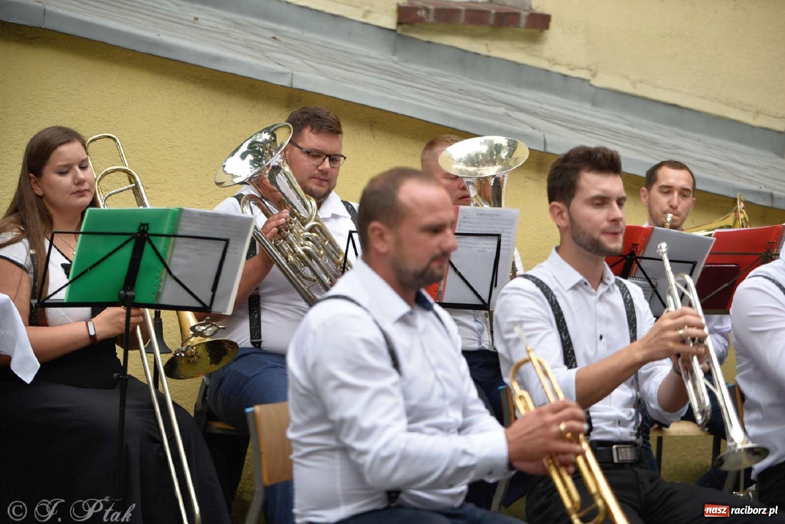 Zdjęcie w galerii na portalu naszraciborz.pl: Parafia Matki Bożej uczciła 90-lecie koronacji cudownego obrazu Raciborskiej Pani [FOTO] wiadomości z regionu