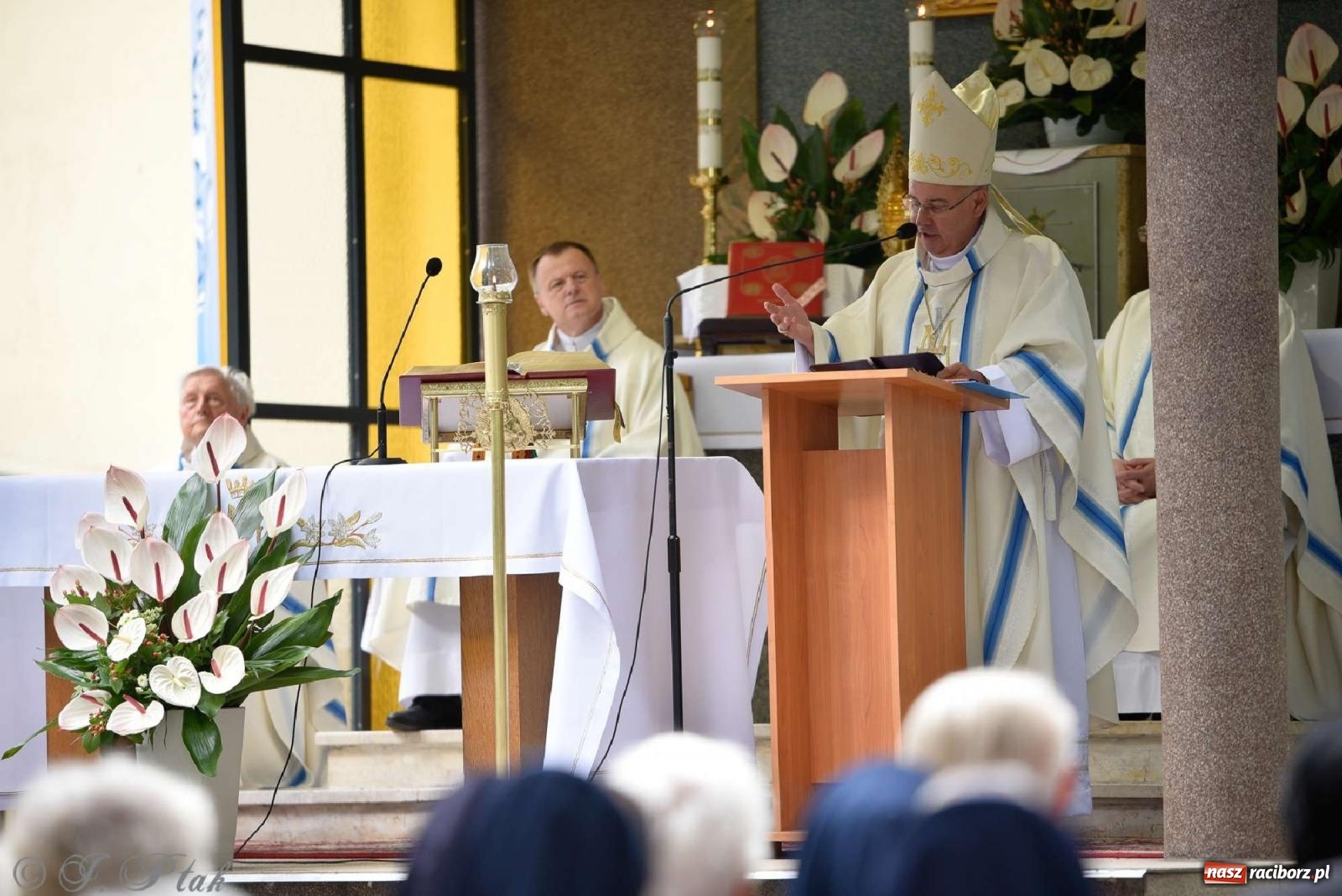 Zdjęcie w galerii na portalu naszraciborz.pl: Parafia Matki Bożej uczciła 90-lecie koronacji cudownego obrazu Raciborskiej Pani [FOTO] wiadomości z regionu