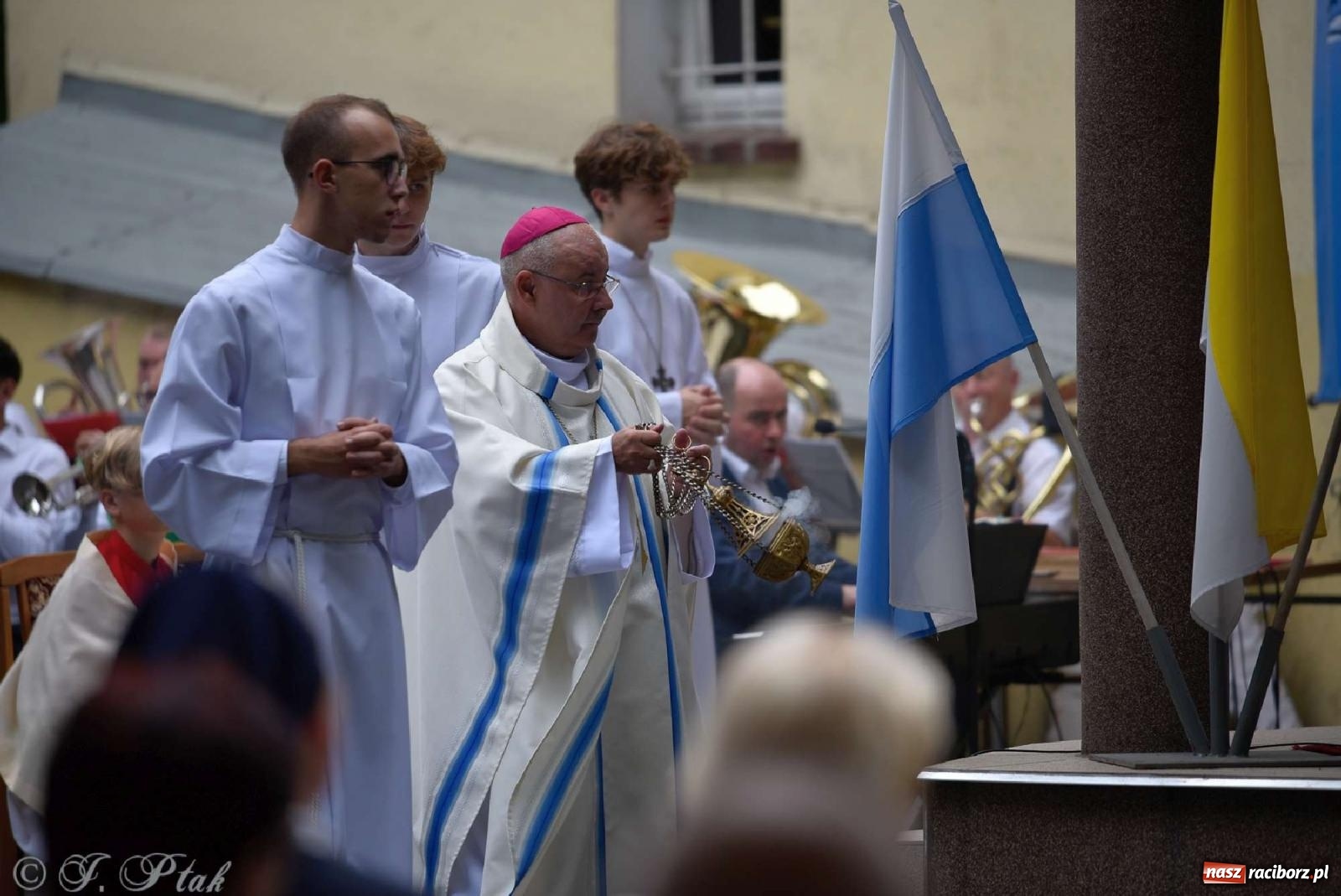 Zdjęcie w galerii na portalu naszraciborz.pl: Parafia Matki Bożej uczciła 90-lecie koronacji cudownego obrazu Raciborskiej Pani [FOTO] wiadomości z regionu