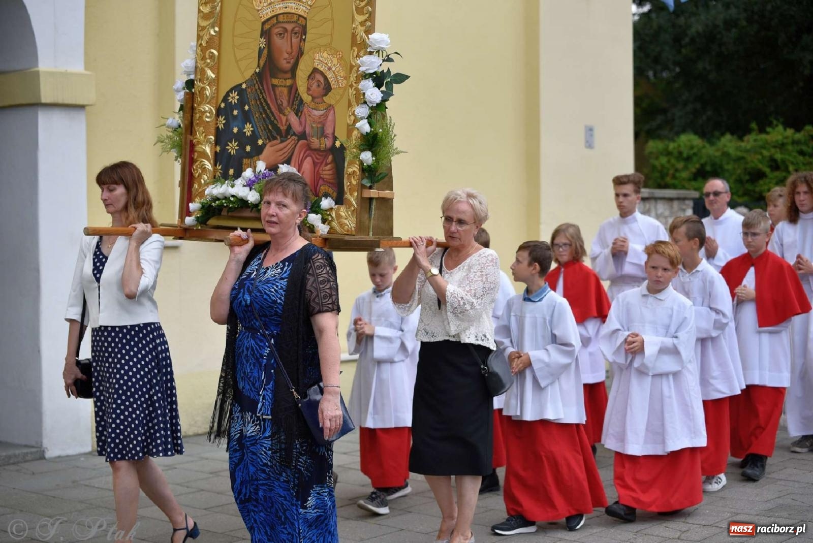 Zdjęcie w galerii na portalu naszraciborz.pl: Parafia Matki Bożej uczciła 90-lecie koronacji cudownego obrazu Raciborskiej Pani [FOTO] wiadomości z regionu