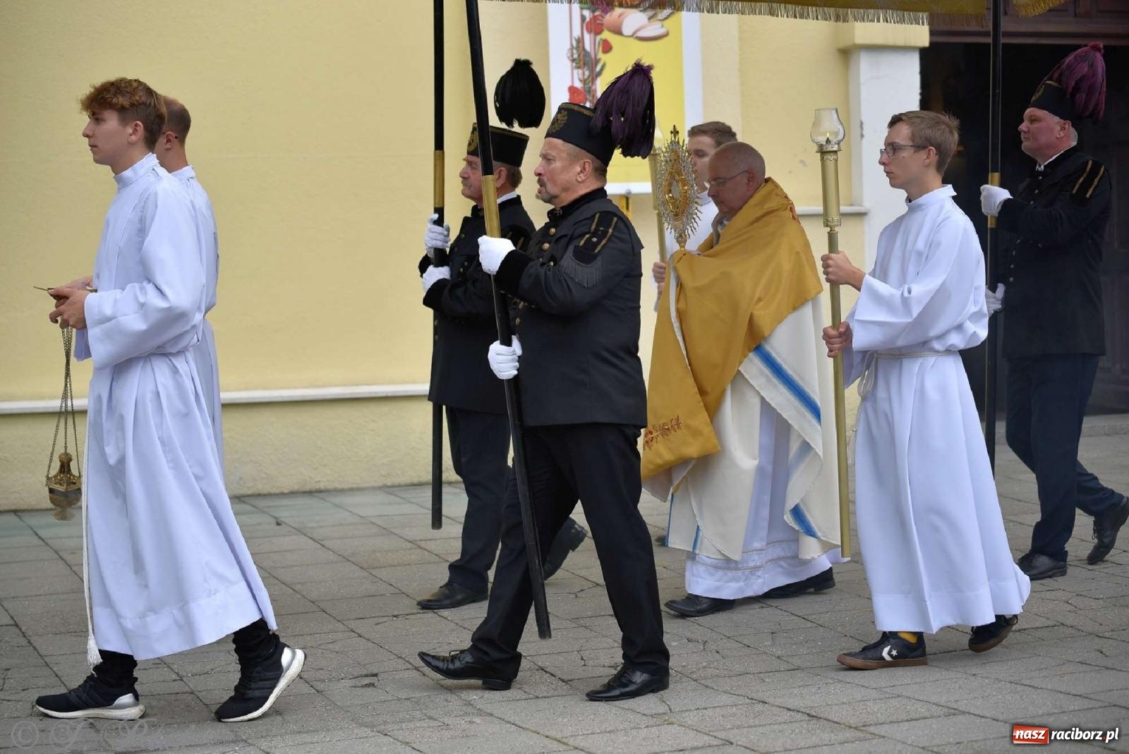 Zdjęcie w galerii na portalu naszraciborz.pl: Parafia Matki Bożej uczciła 90-lecie koronacji cudownego obrazu Raciborskiej Pani [FOTO] wiadomości z regionu