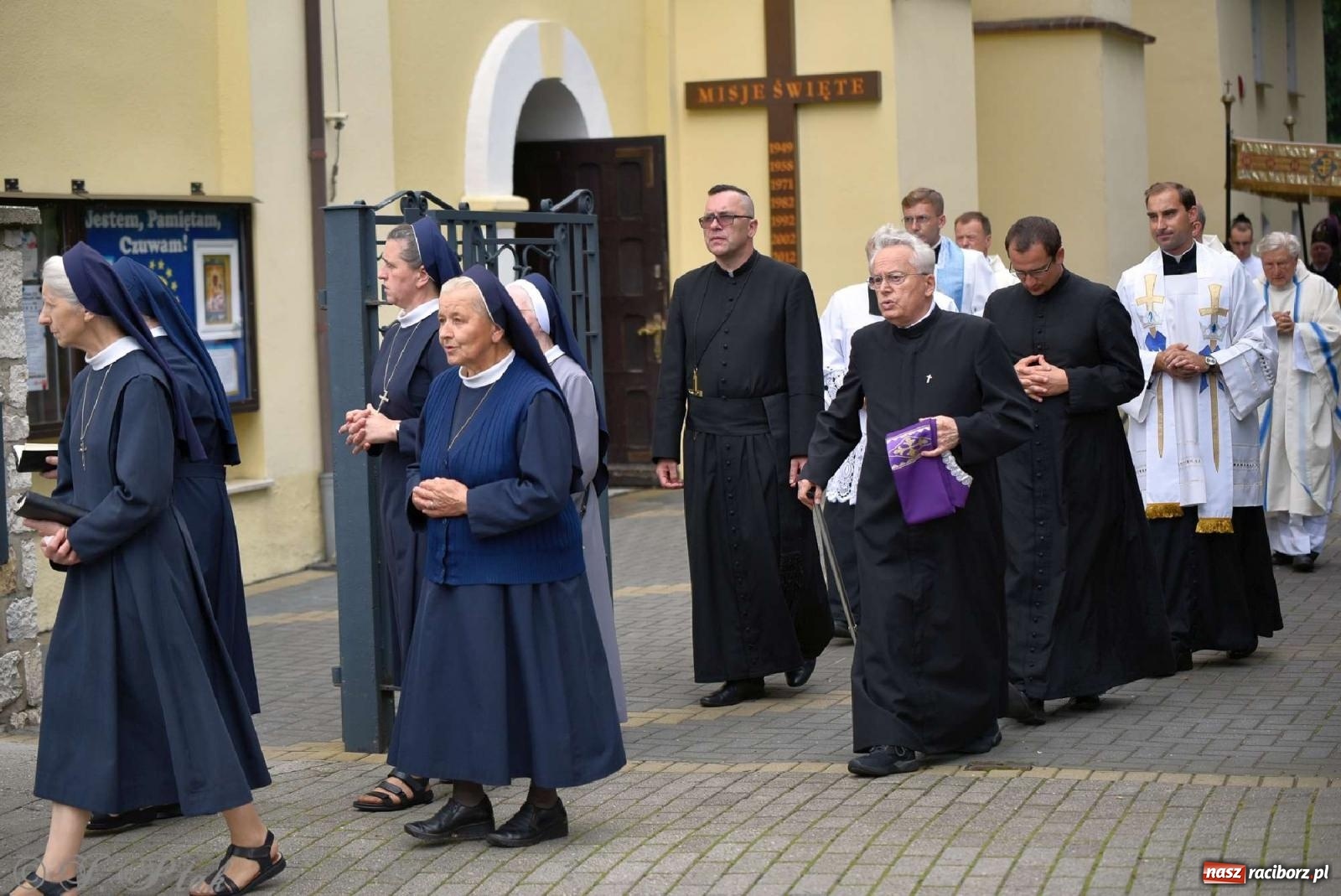 Zdjęcie w galerii na portalu naszraciborz.pl: Parafia Matki Bożej uczciła 90-lecie koronacji cudownego obrazu Raciborskiej Pani [FOTO] wiadomości z regionu