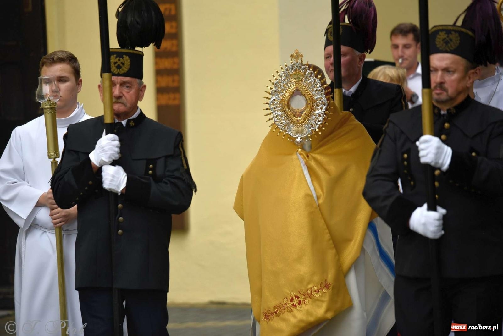 Zdjęcie w galerii na portalu naszraciborz.pl: Parafia Matki Bożej uczciła 90-lecie koronacji cudownego obrazu Raciborskiej Pani [FOTO] wiadomości z regionu