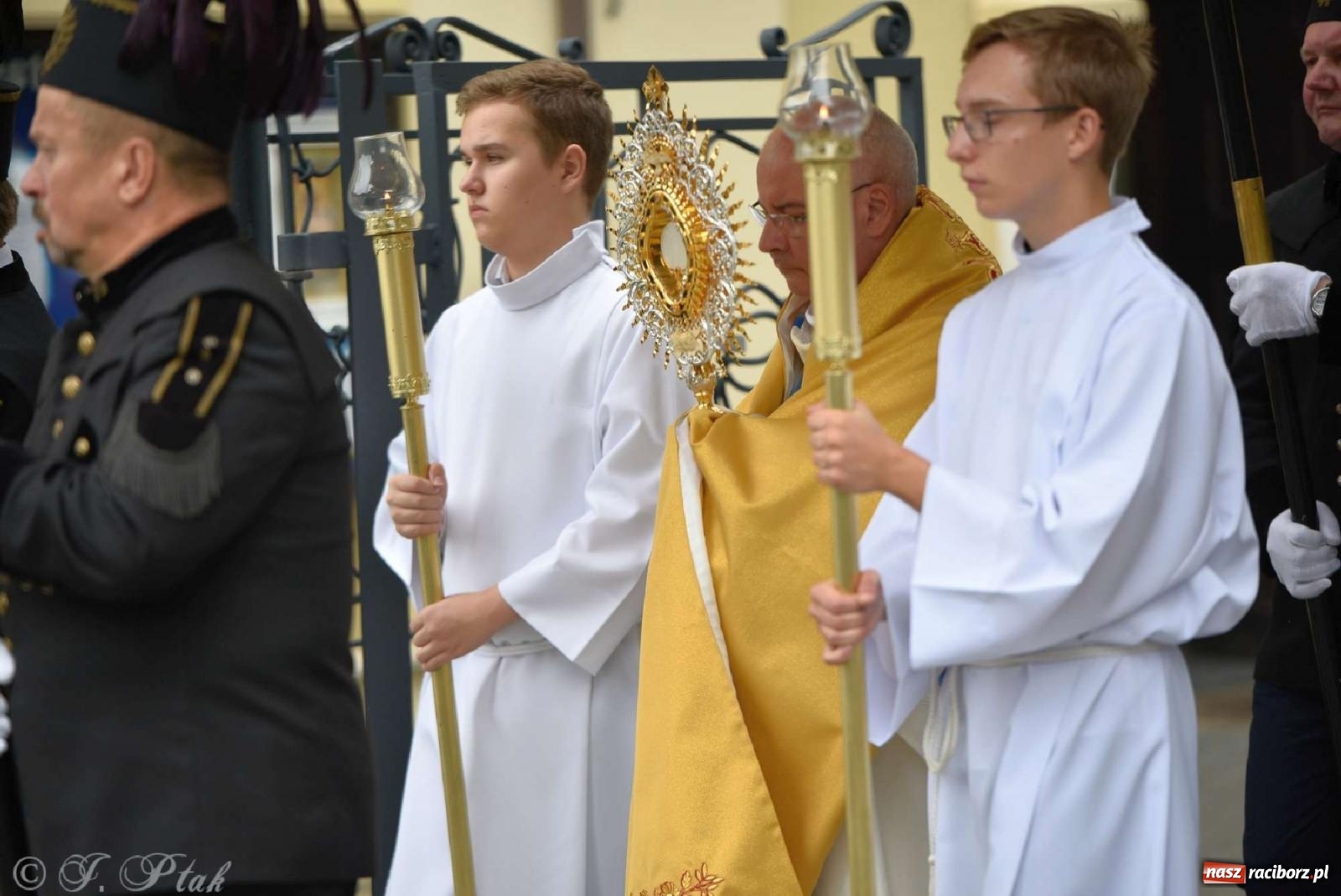 Zdjęcie w galerii na portalu naszraciborz.pl: Parafia Matki Bożej uczciła 90-lecie koronacji cudownego obrazu Raciborskiej Pani [FOTO] wiadomości z regionu