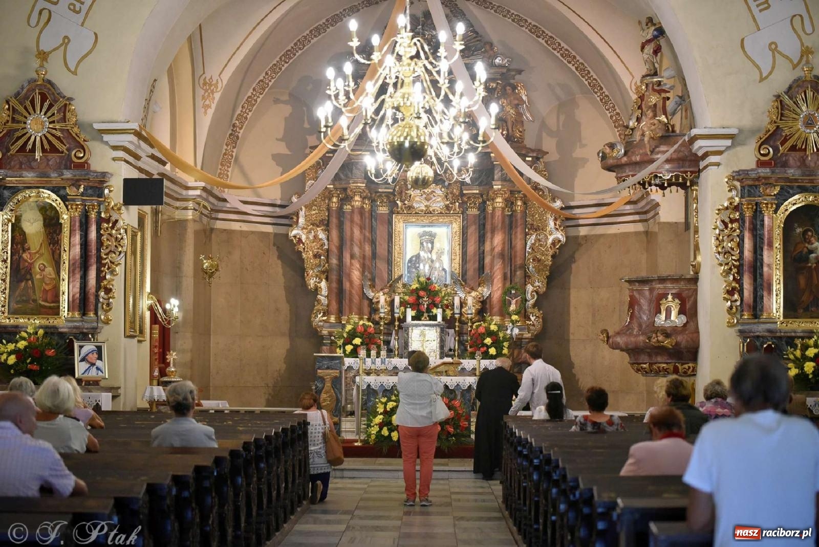 Zdjęcie w galerii na portalu naszraciborz.pl: Parafia Matki Bożej uczciła 90-lecie koronacji cudownego obrazu Raciborskiej Pani [FOTO] wiadomości z regionu