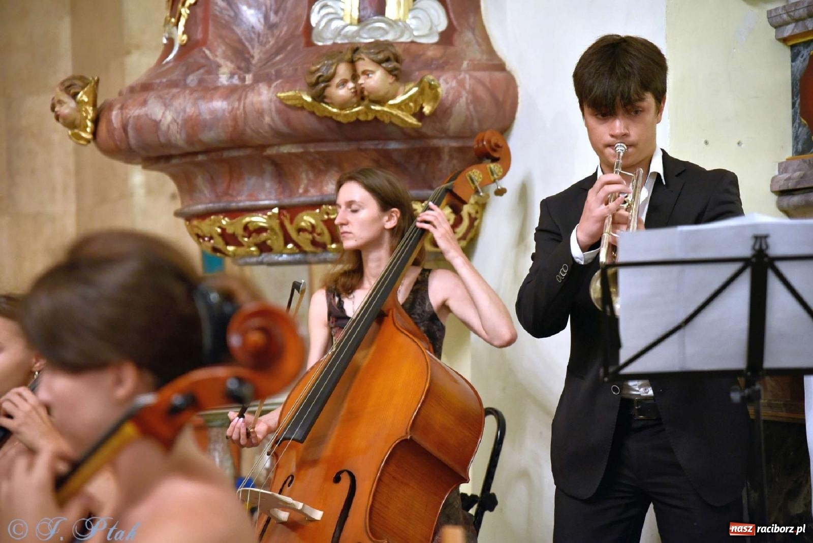 Zdjęcie w galerii na portalu naszraciborz.pl: Parafia Matki Bożej uczciła 90-lecie koronacji cudownego obrazu Raciborskiej Pani [FOTO] wiadomości z regionu