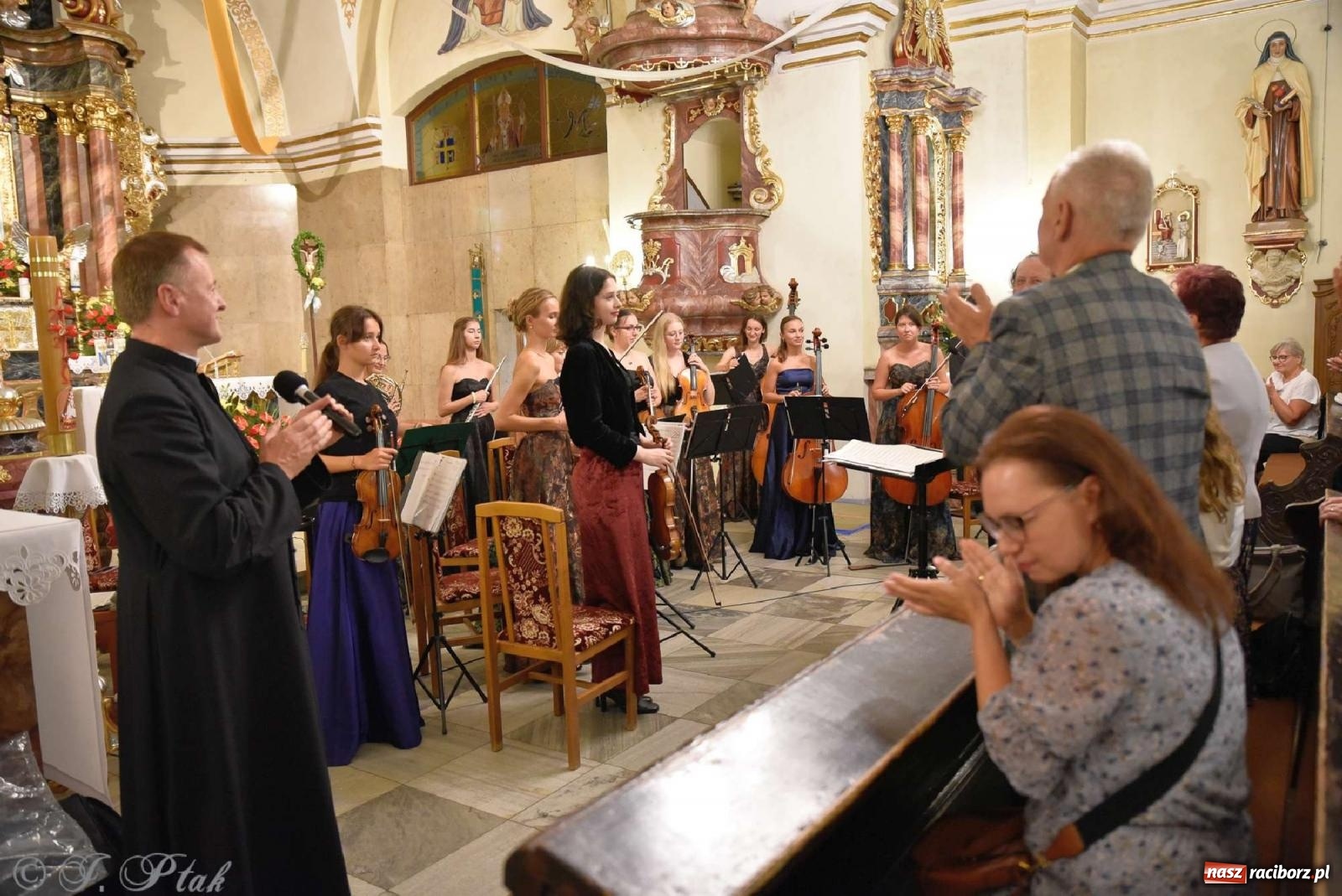 Zdjęcie w galerii na portalu naszraciborz.pl: Parafia Matki Bożej uczciła 90-lecie koronacji cudownego obrazu Raciborskiej Pani [FOTO] wiadomości z regionu