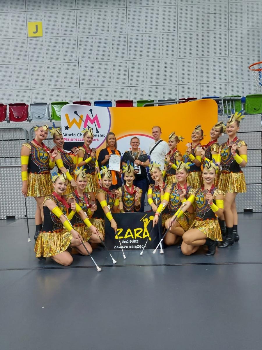 Zdjęcie w galerii na portalu naszraciborz.pl: Mażoretki Zary na podium Mistrzostw Świata w Pradze wiadomości z regionu